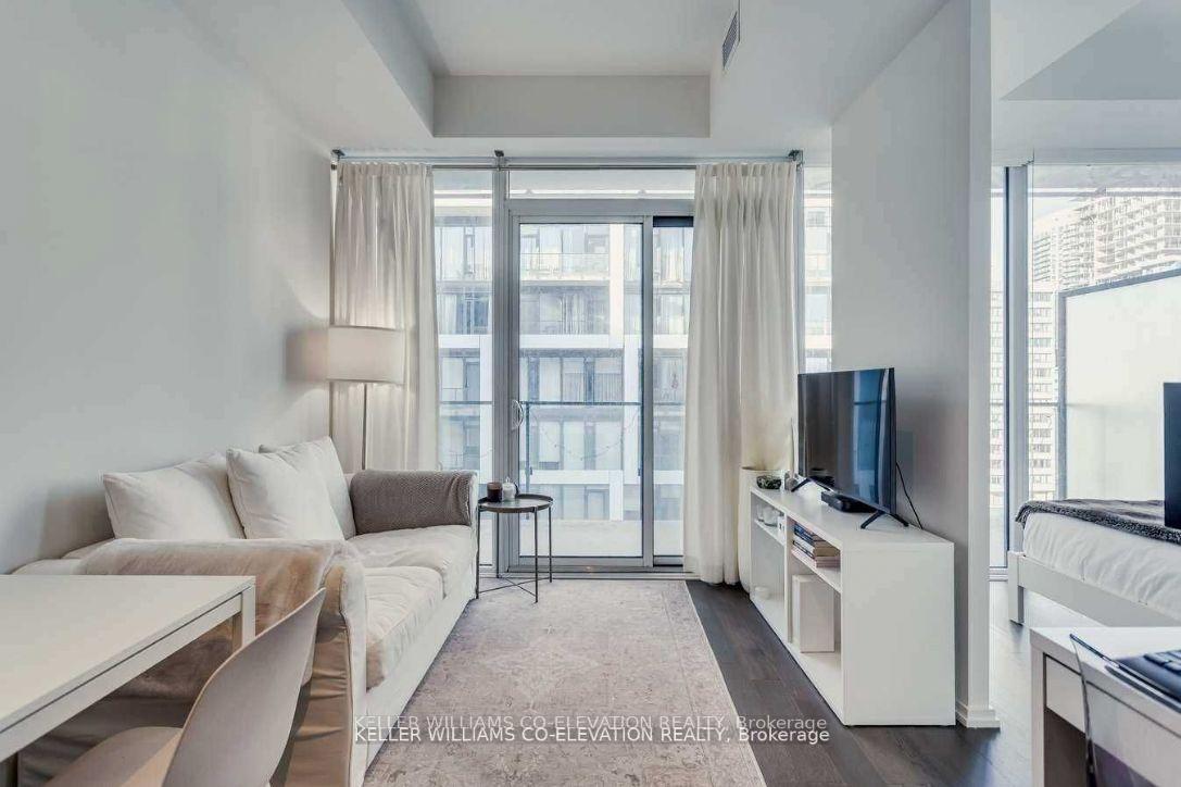 Photo 9 of Unit 1532, 8 Hillsdale Avenue E, Toronto, Mount Pleasant West — HOMEH