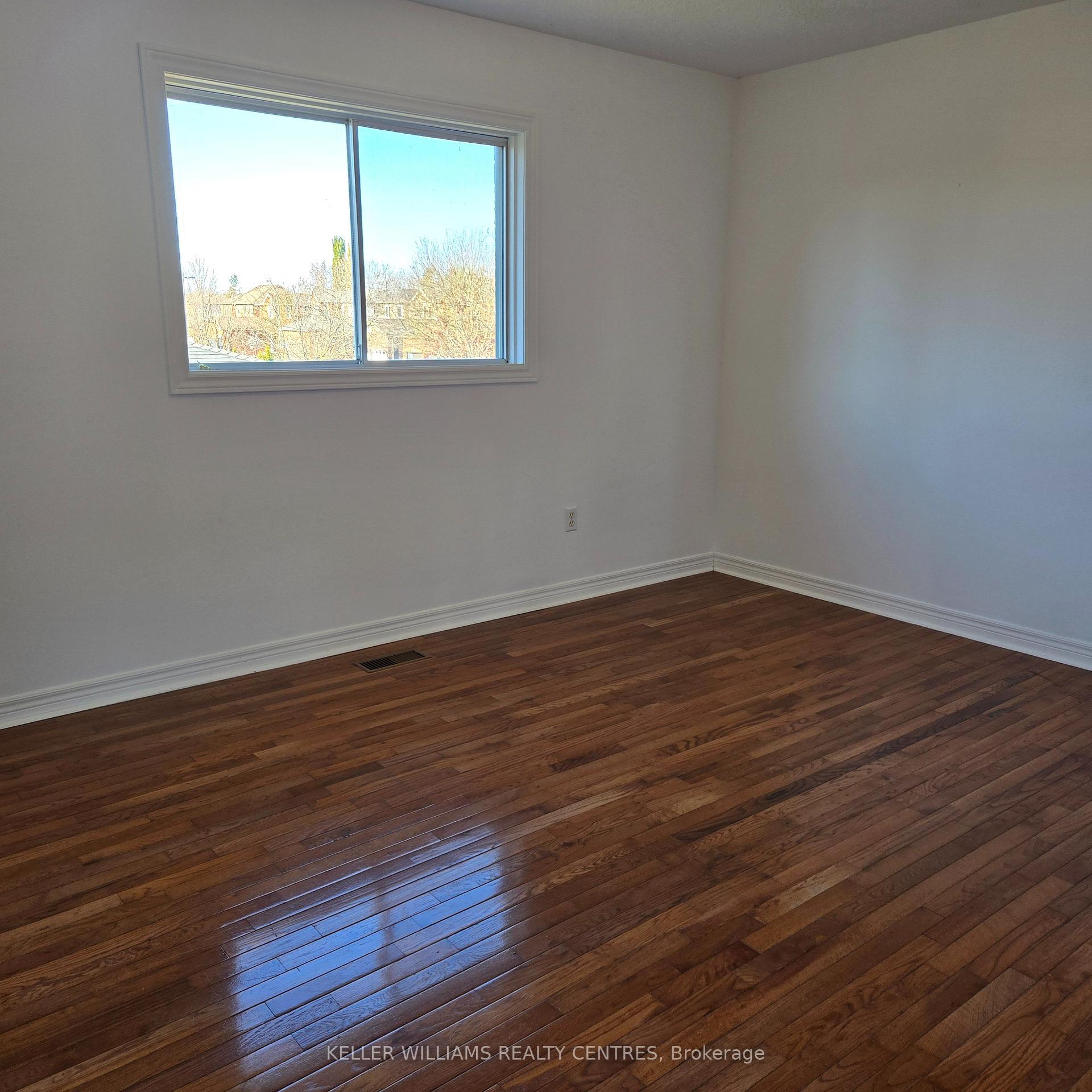 Photo 6 of 17 Iveagh Drive, Georgina, Keswick South — HOMEH
