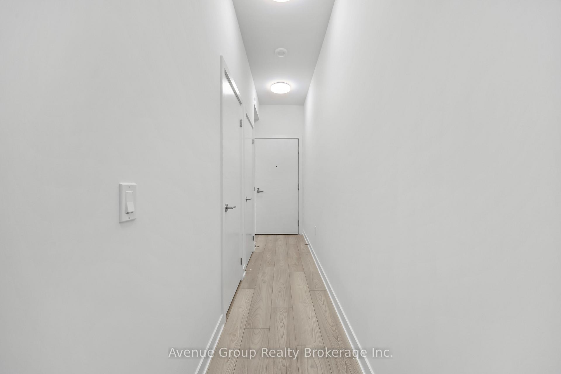 Photo 4 of Unit 210, 110 Broadway Avenue, Toronto, Mount Pleasant West — HOMEH