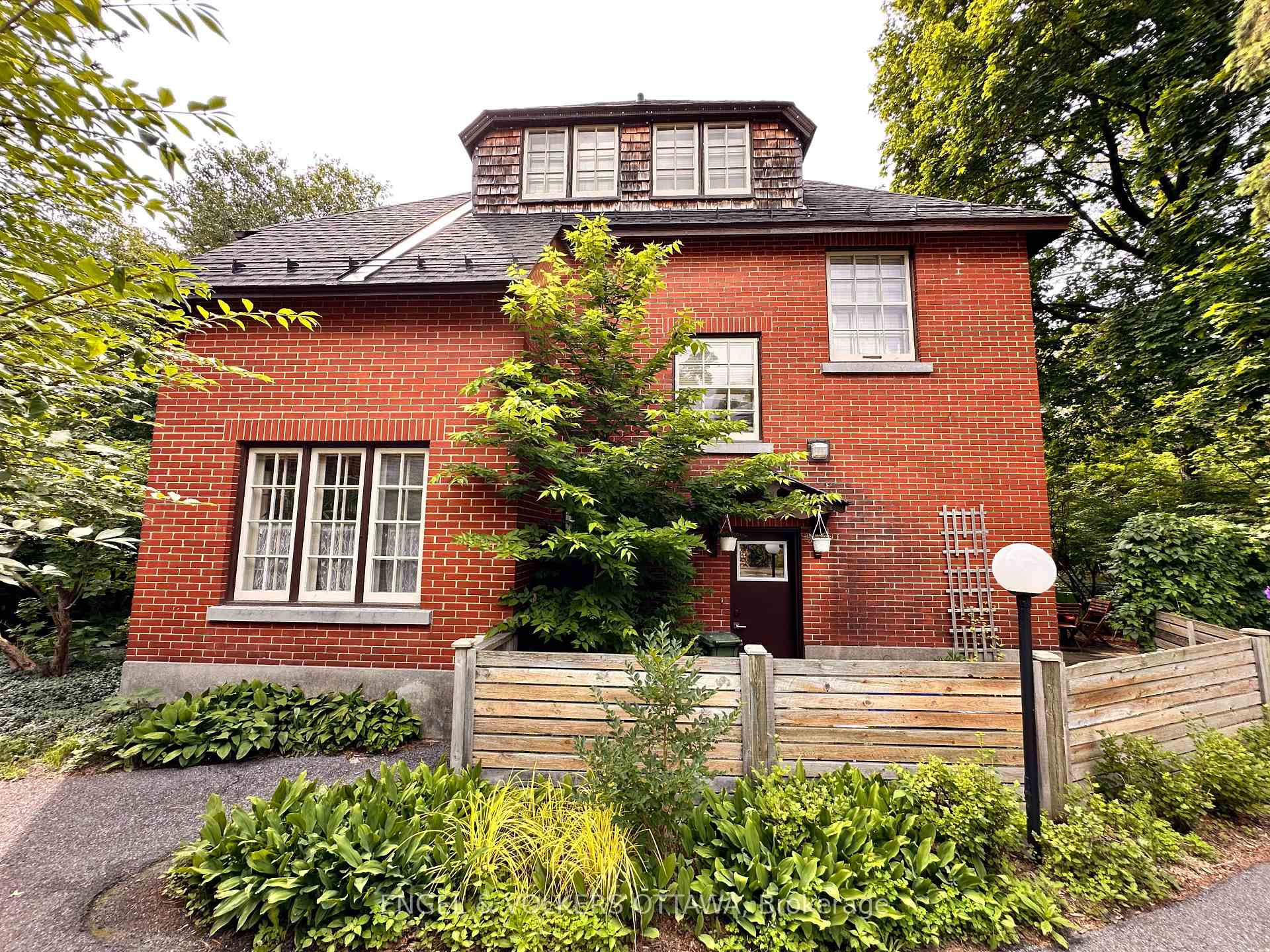 Photo 4 of 33 Belvedere Crescent, Ottawa, Lindenlea — HOMEH
