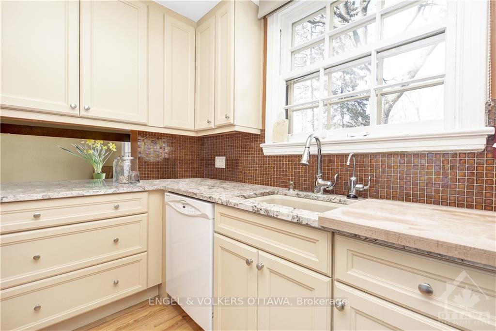 Photo 10 of 33 Belvedere Crescent, Ottawa, Lindenlea — HOMEH