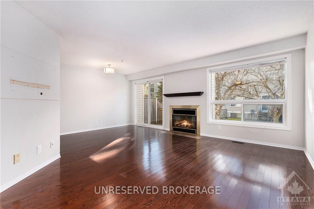 Photo 6 of 38 Stonebriar Drive, Ottawa, Centrepointe — HOMEH