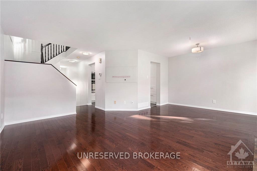 Photo 7 of 38 Stonebriar Drive, Ottawa, Centrepointe — HOMEH