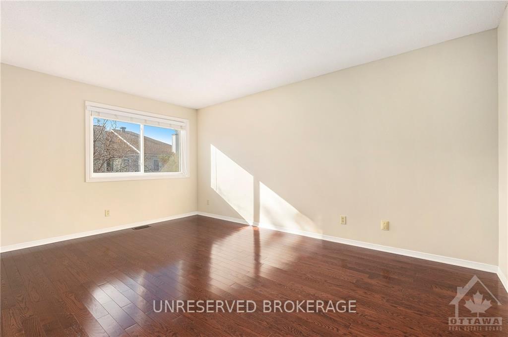 Photo 11 of 38 Stonebriar Drive, Ottawa, Centrepointe — HOMEH