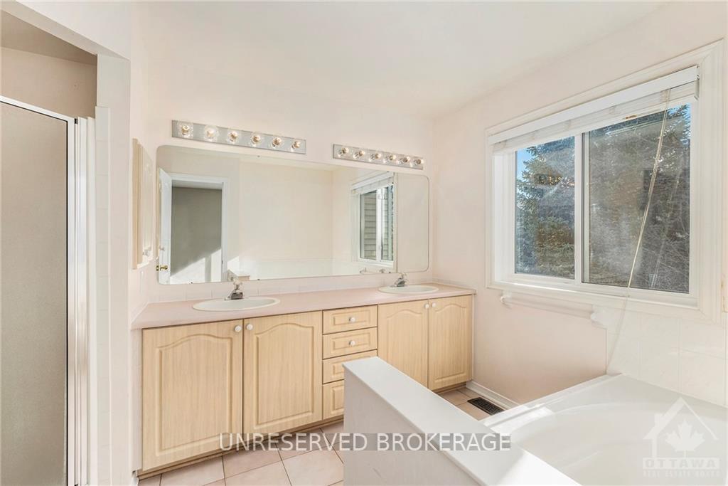 Photo 13 of 38 Stonebriar Drive, Ottawa, Centrepointe — HOMEH
