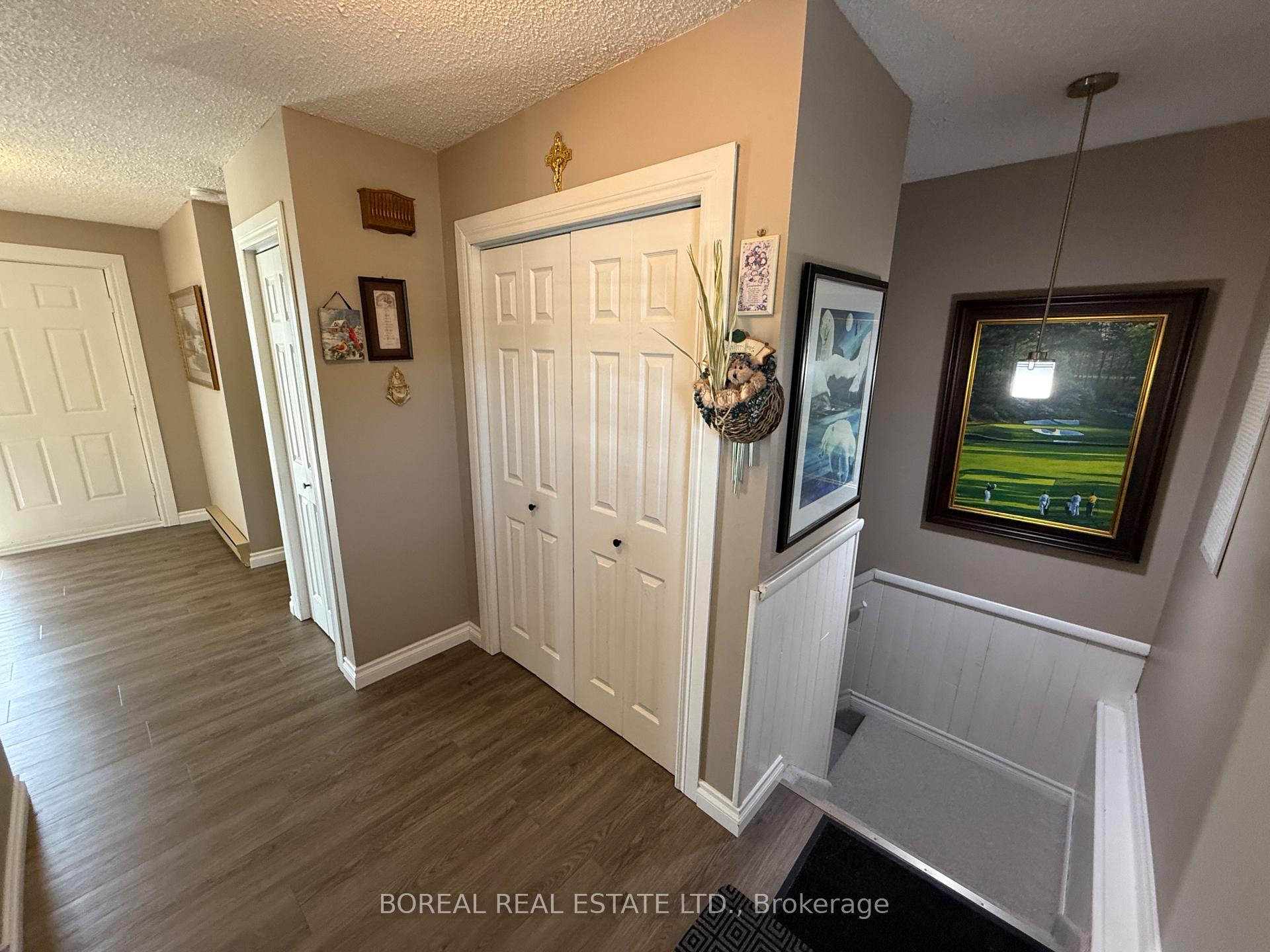 Photo 30 of 35 Eighteenth Avenue, Cochrane — HOMEH