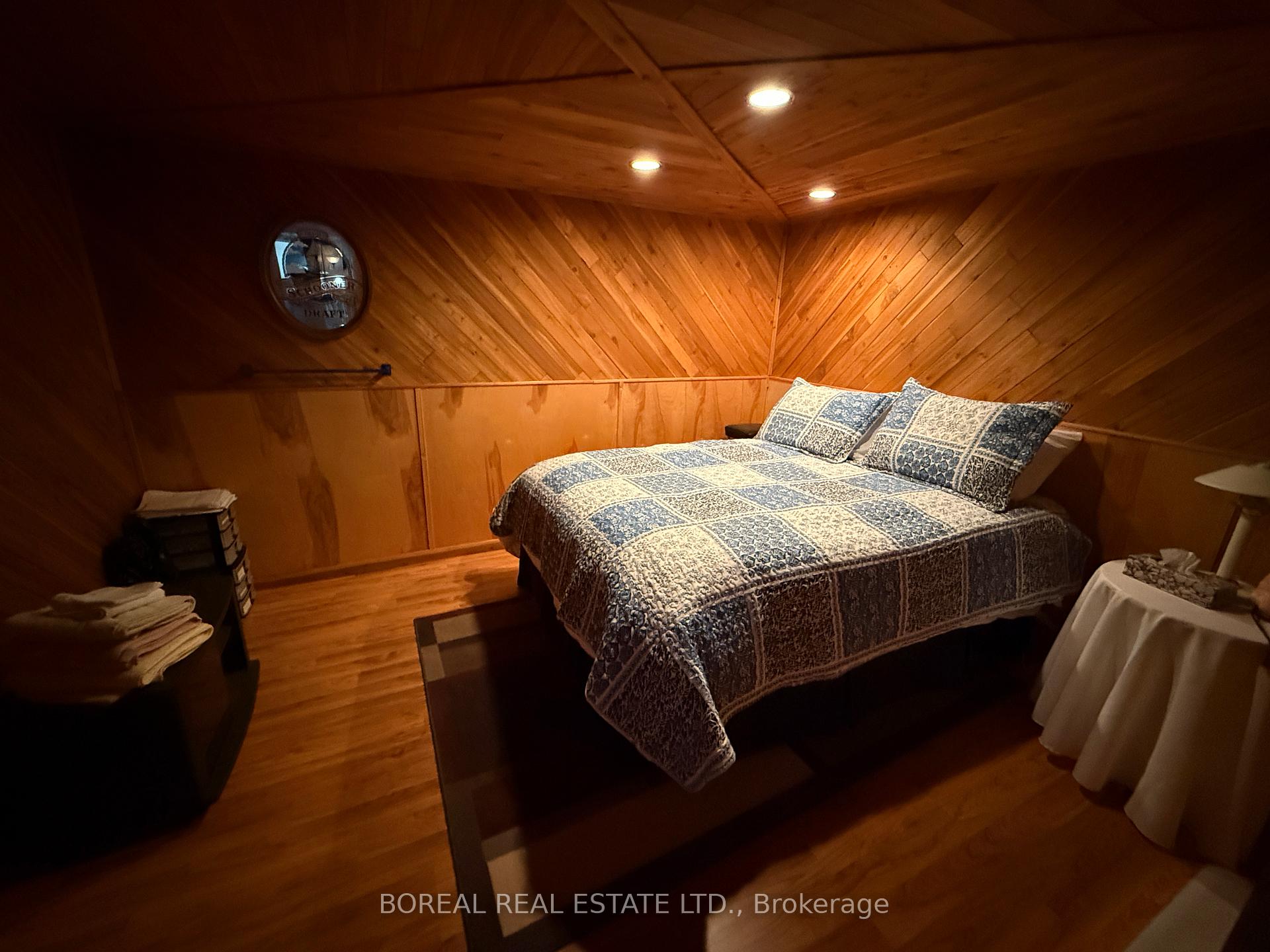 Photo 41 of 35 Eighteenth Avenue, Cochrane — HOMEH