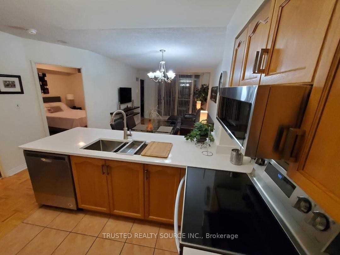 Photo 2 of Unit 308, 43 Eglinton Avenue E, Toronto, Mount Pleasant West — HOMEH