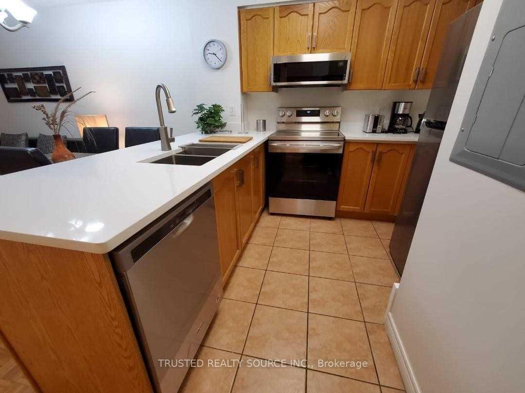 Photo 6 of Unit 308, 43 Eglinton Avenue E, Toronto, Mount Pleasant West — HOMEH