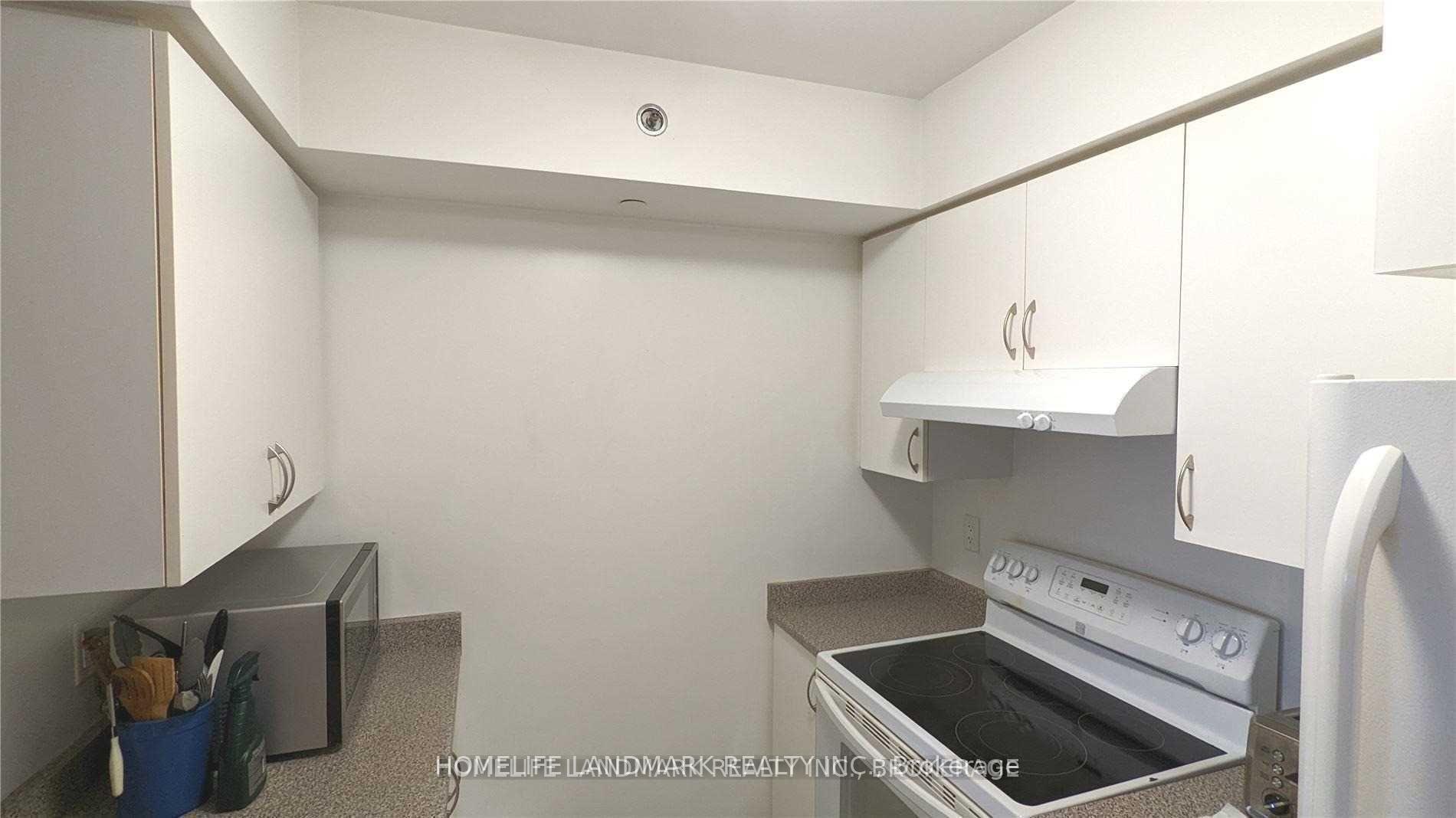 Photo 4 of Unit 610, 35 Saranac Boulevard, Toronto, Englemount-Lawrence — HOMEH