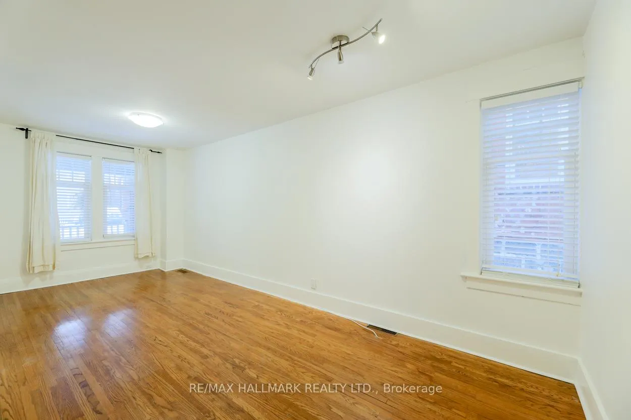Photo 4 of Unit Main & Lower, 171 Wheeler Avenue, Toronto, The Beaches — HOMEH