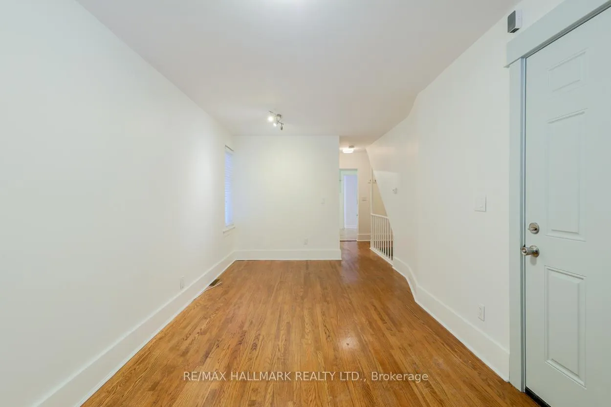Photo 5 of Unit Main & Lower, 171 Wheeler Avenue, Toronto, The Beaches — HOMEH