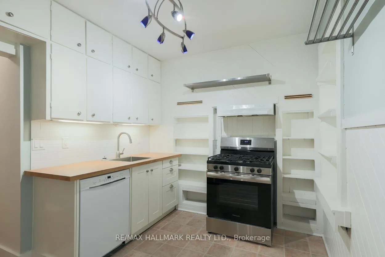 Photo 8 of Unit Main & Lower, 171 Wheeler Avenue, Toronto, The Beaches — HOMEH