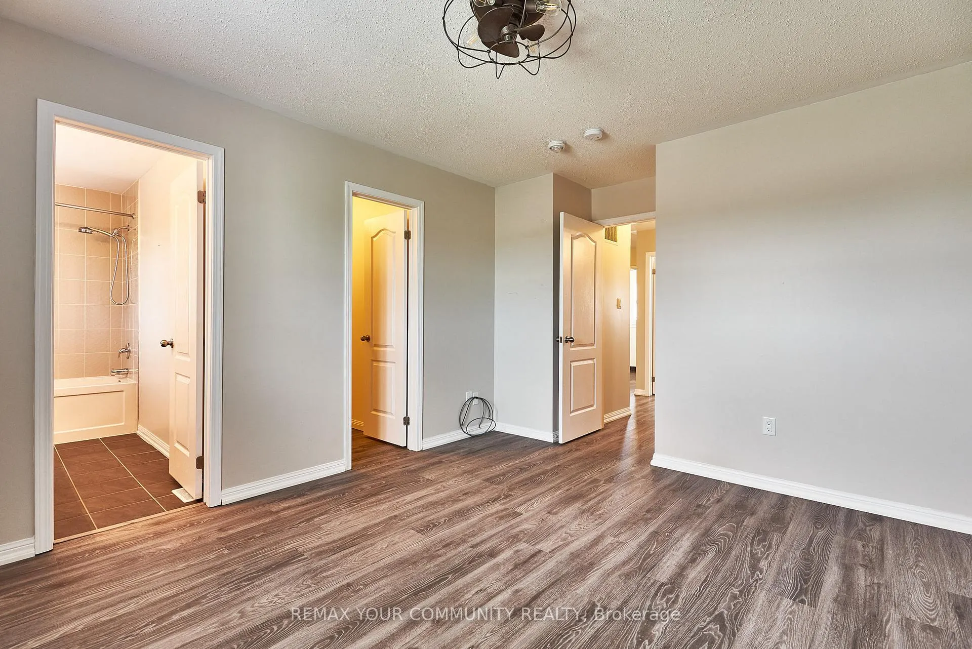 Photo 26 of 10 Don Hadden Crescent, Brock, Sunderland — HOMEH