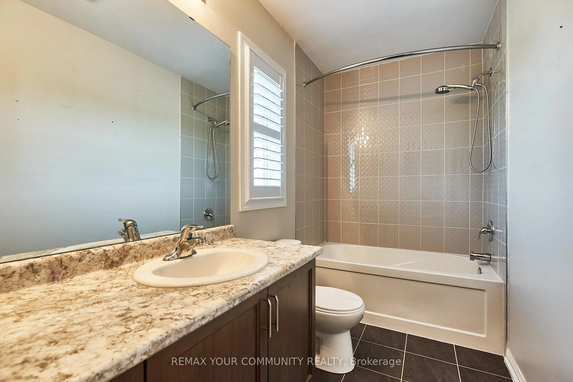Photo 28 of 10 Don Hadden Crescent, Brock, Sunderland — HOMEH