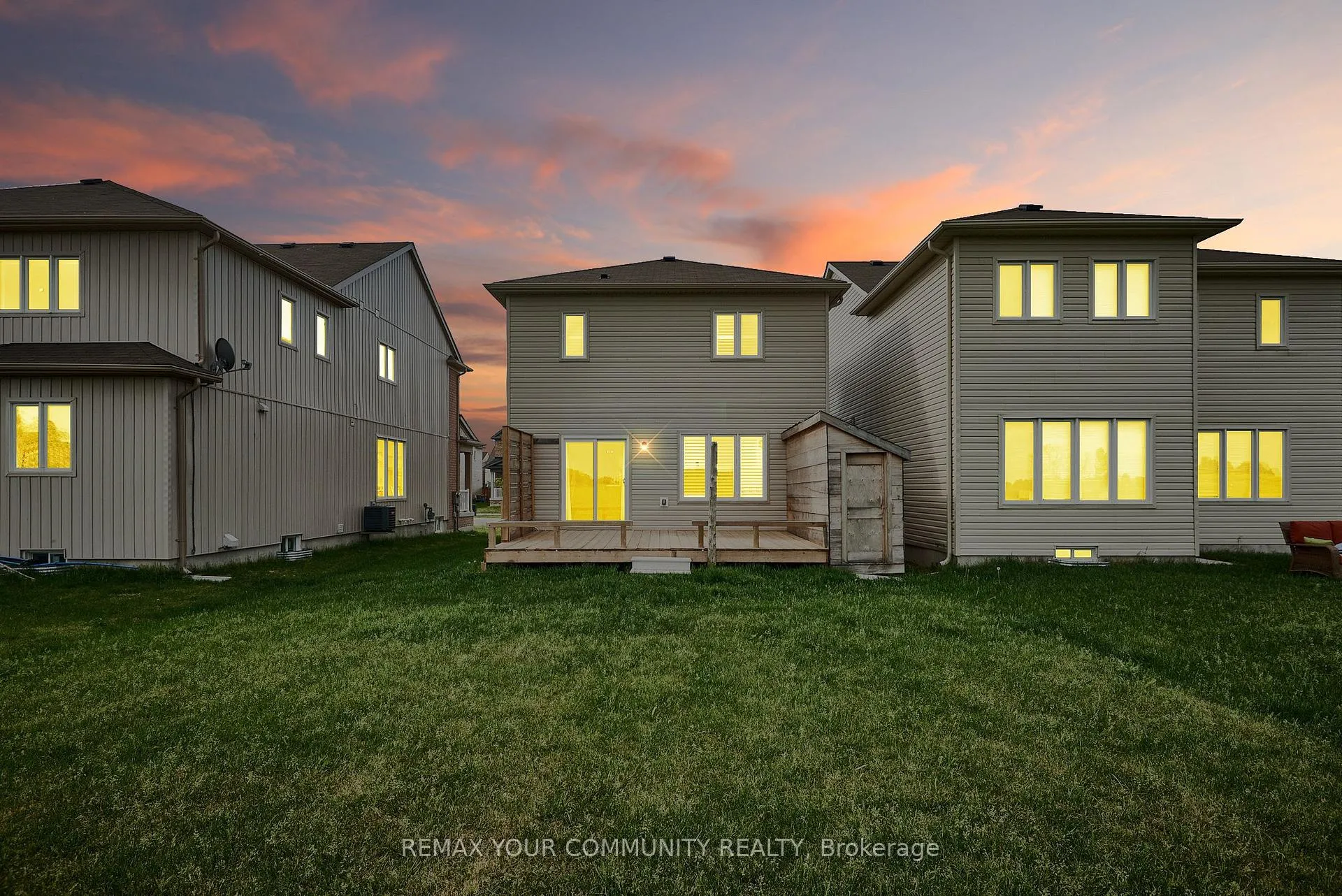 Photo 33 of 10 Don Hadden Crescent, Brock, Sunderland — HOMEH