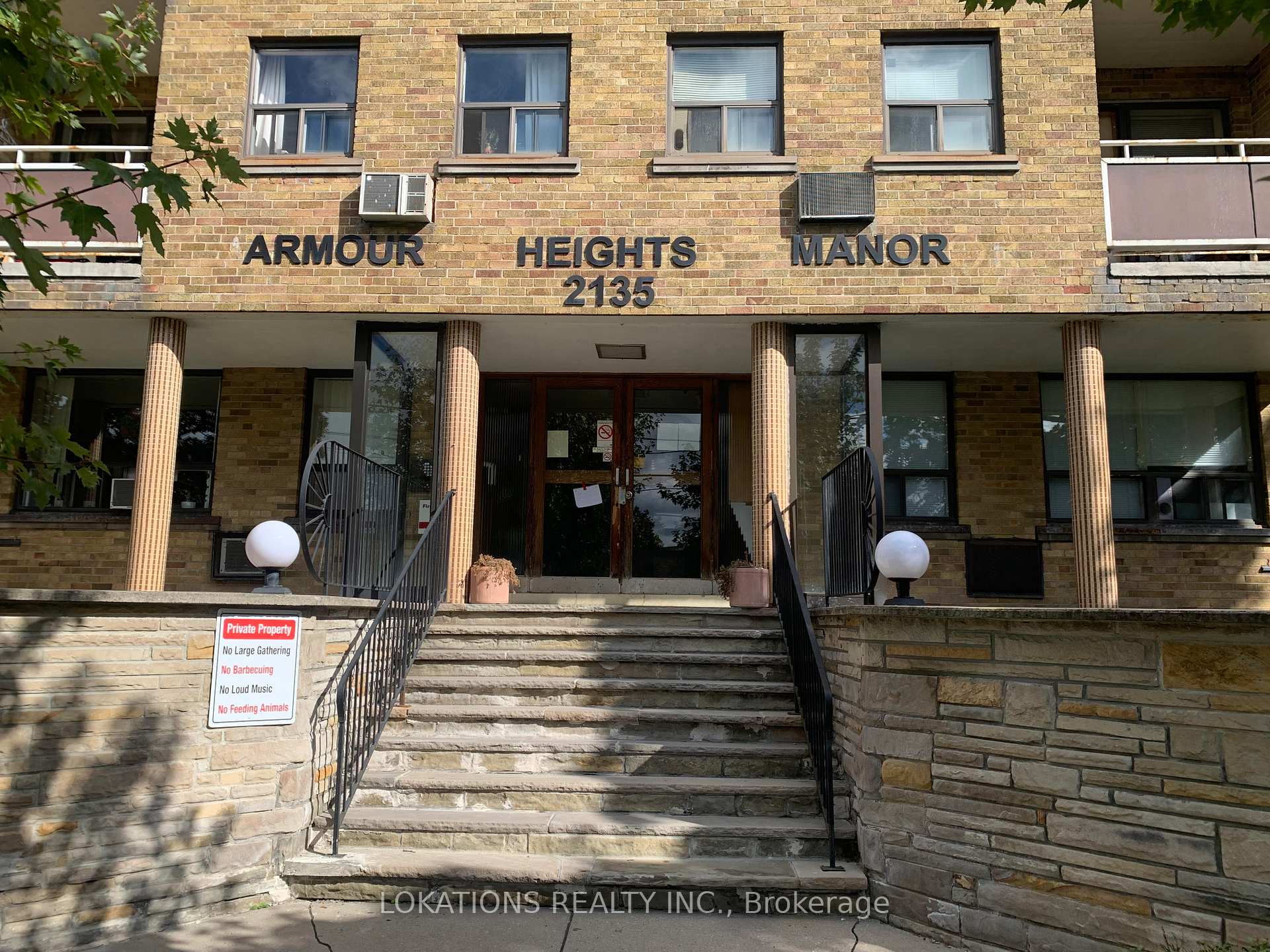 Photo 1 of Unit 102, 2135 Avenue Road, Toronto, Bedford Park-Nortown — HOMEH