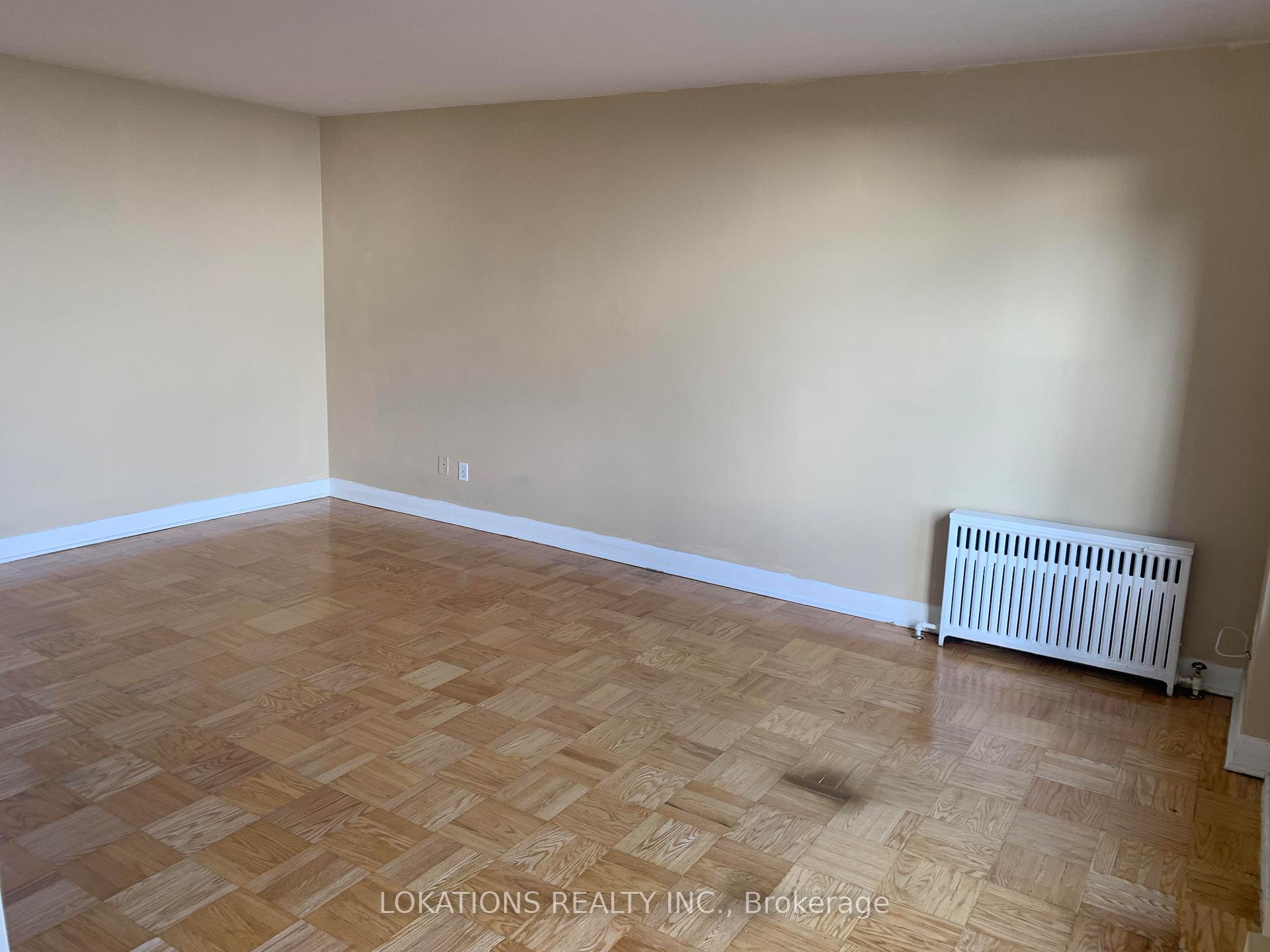 Photo 3 of Unit 102, 2135 Avenue Road, Toronto, Bedford Park-Nortown — HOMEH