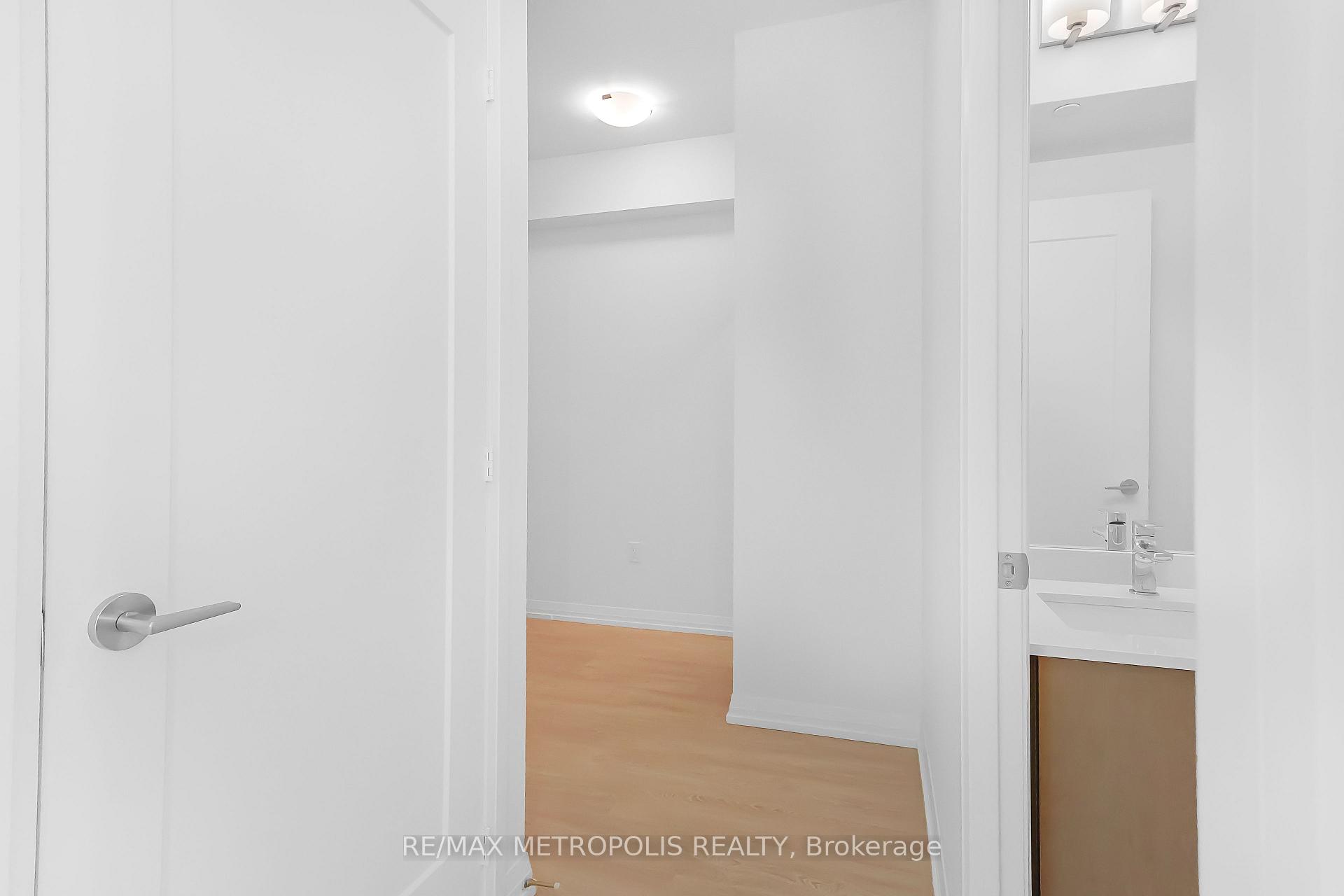 Photo 14 of Unit 1711, 27 Korda Gate, Vaughan, Vellore Village — HOMEH