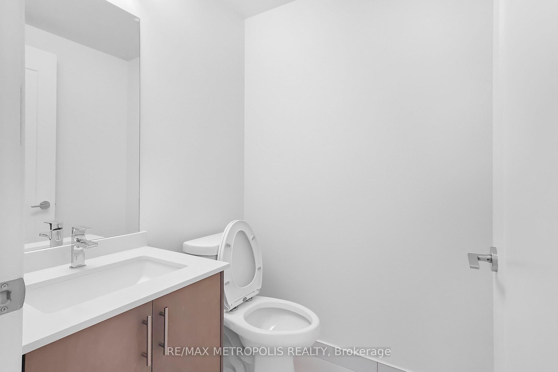 Photo 16 of Unit 1711, 27 Korda Gate, Vaughan, Vellore Village — HOMEH