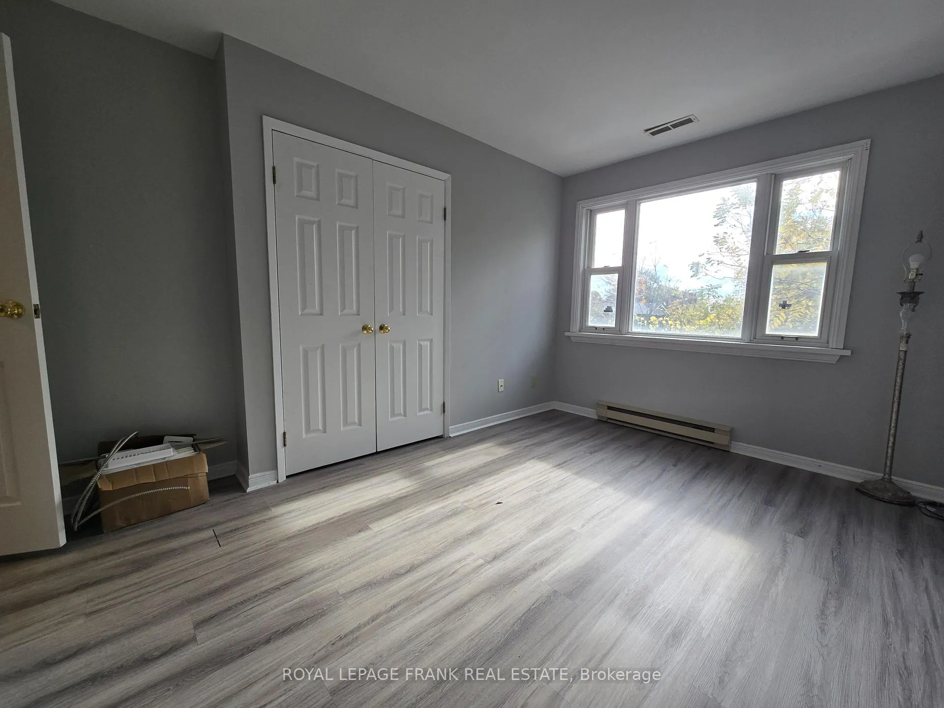 Photo 2 of Unit 1, 129 King Street E, Clarington, Bowmanville — HOMEH