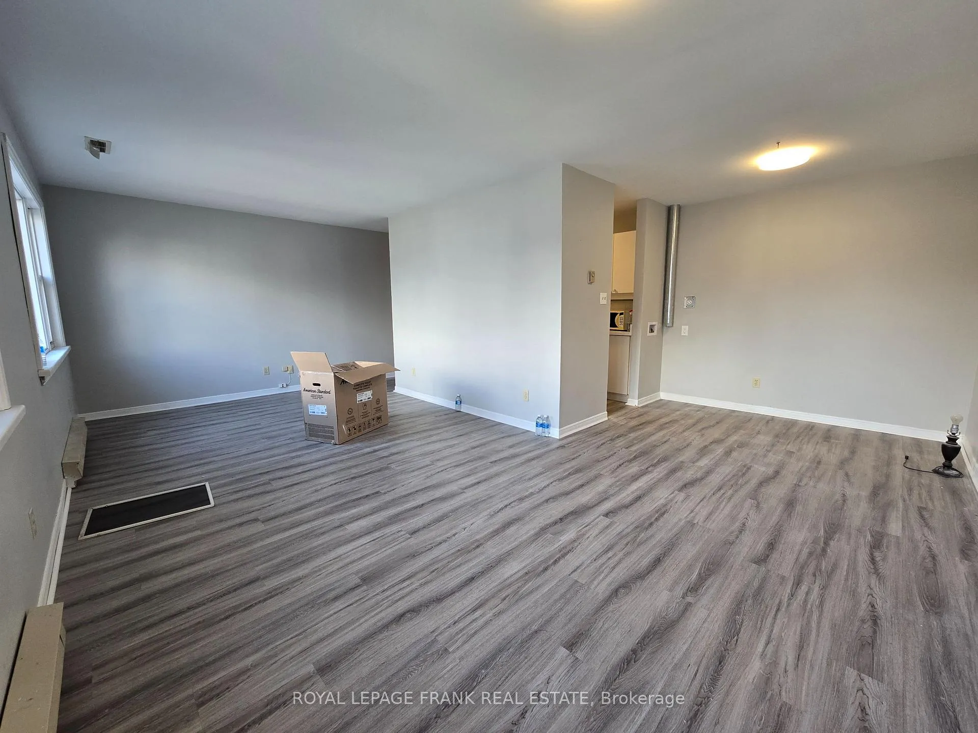 Photo 9 of Unit 1, 129 King Street E, Clarington, Bowmanville — HOMEH