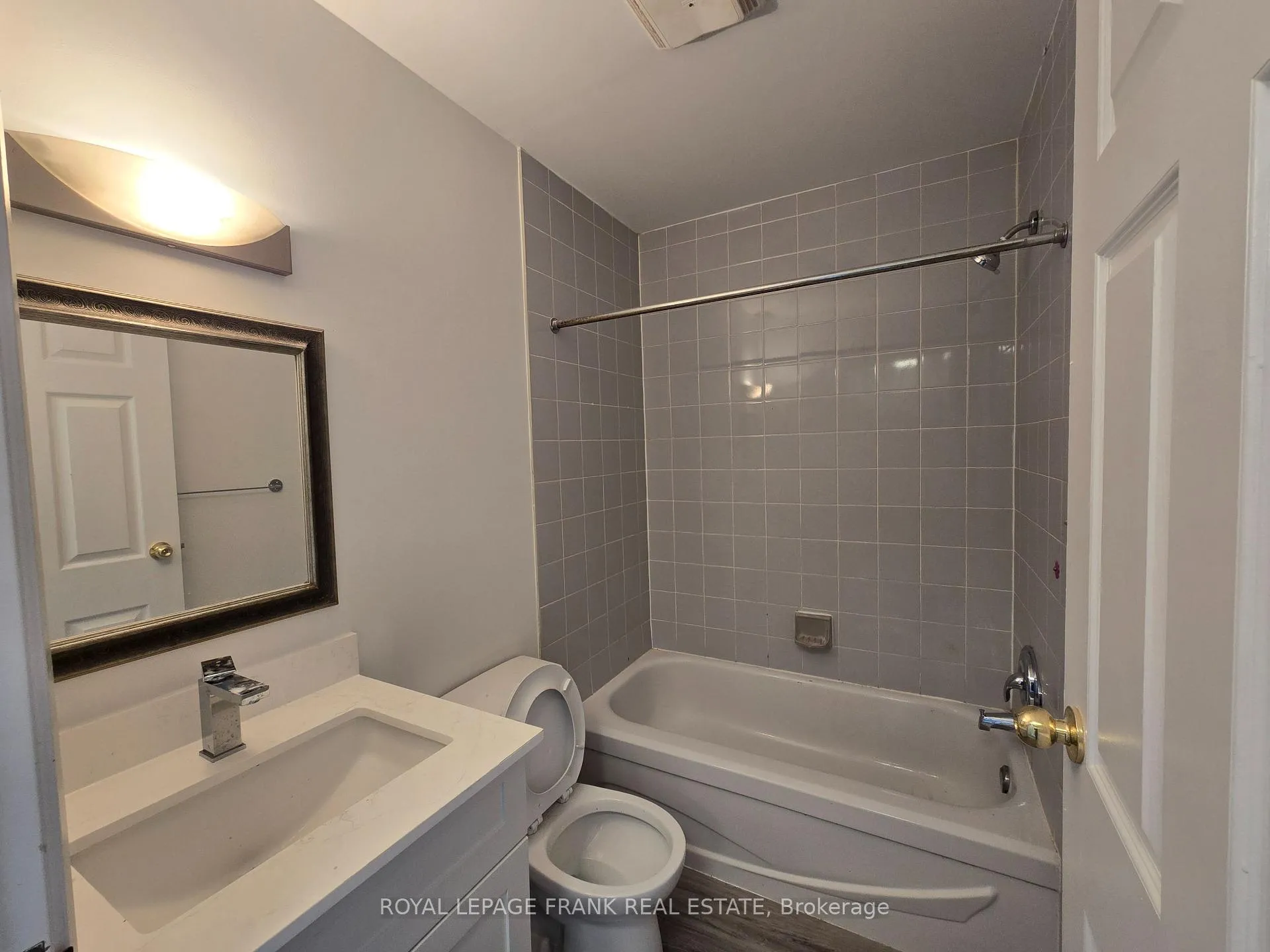 Photo 10 of Unit 1, 129 King Street E, Clarington, Bowmanville — HOMEH