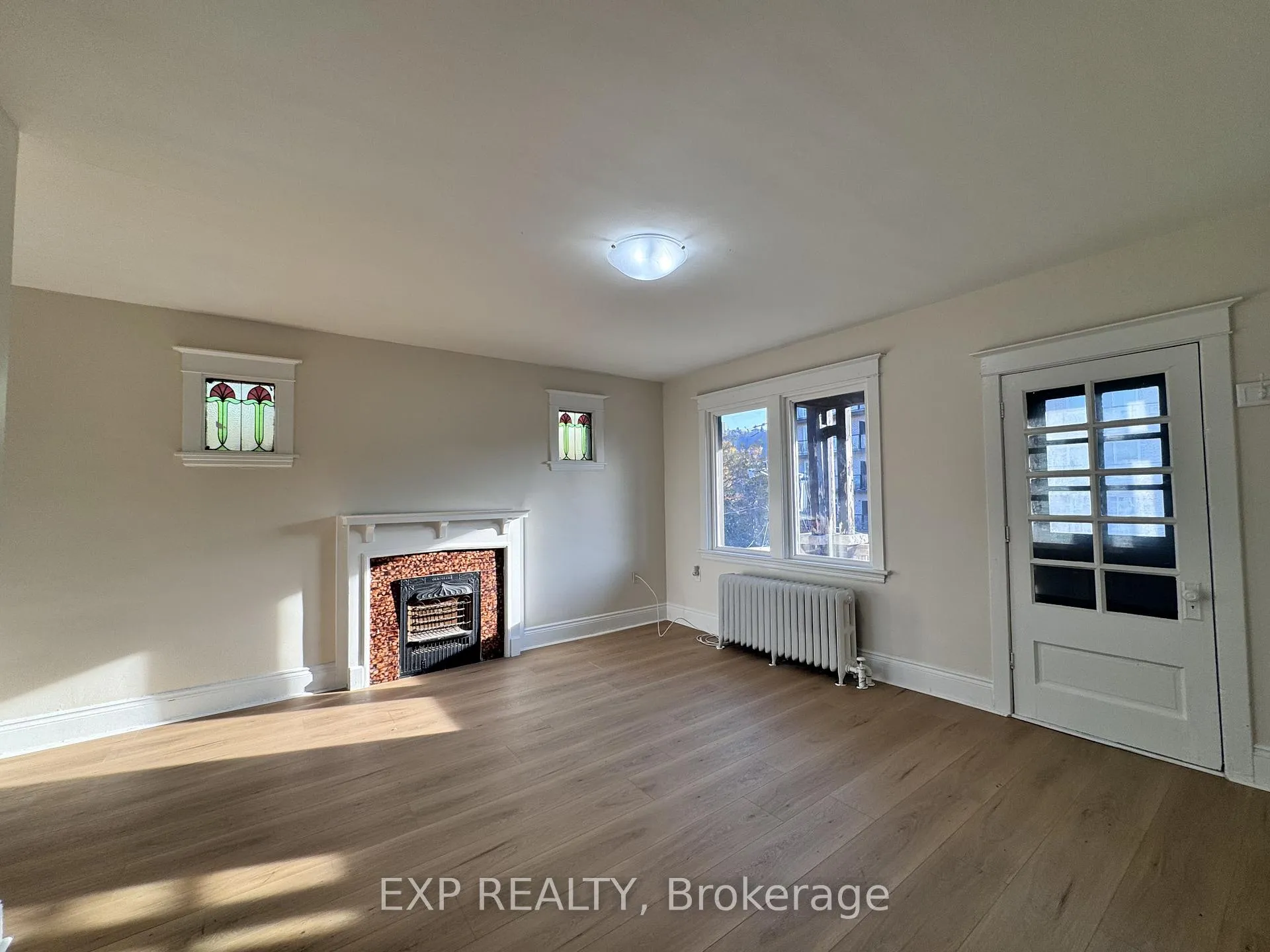 Front of Unit UNIT-6, 321 Hunter Street