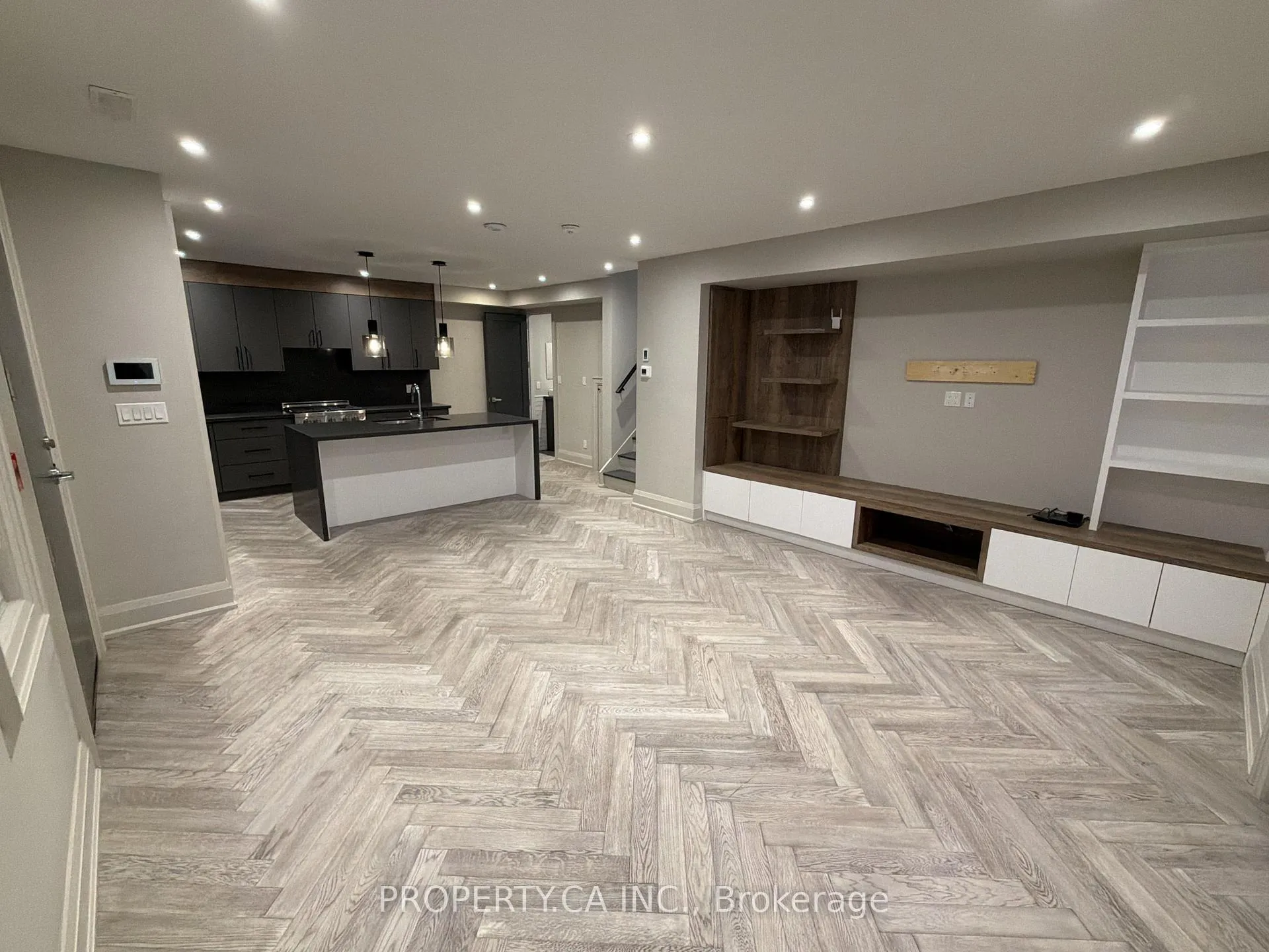 Photo 5 of Unit 6, 47 Madison Avenue, Toronto, The Annex — HOMEH