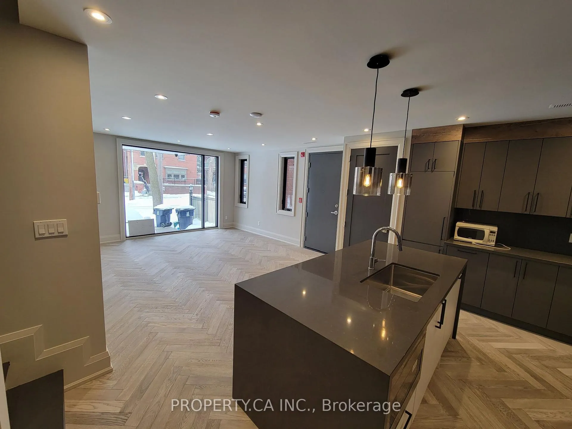 Photo 14 of Unit 6, 47 Madison Avenue, Toronto, The Annex — HOMEH