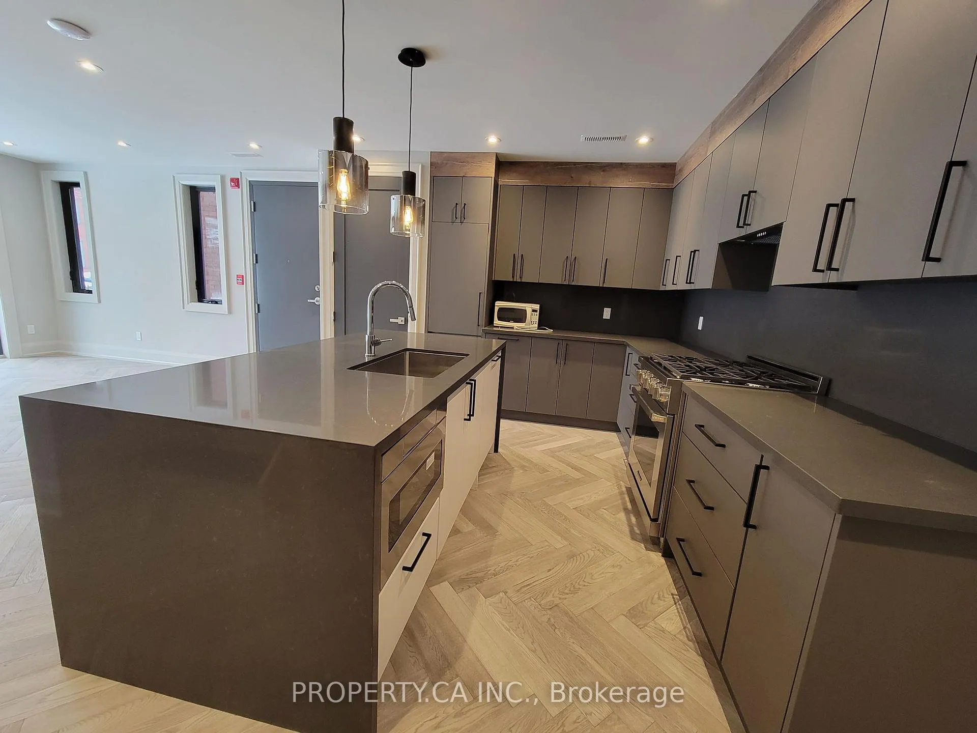 Photo 15 of Unit 6, 47 Madison Avenue, Toronto, The Annex — HOMEH