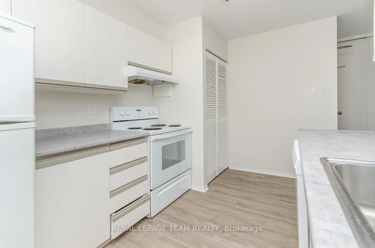 Photo 7 of Unit 607, 110 Forward Avenue, Ottawa, Mechanicsville — HOMEH