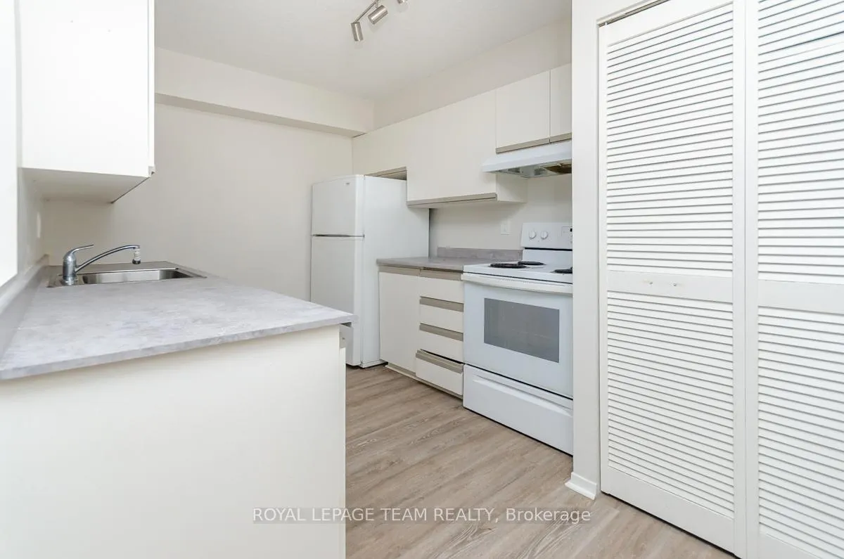 Photo 8 of Unit 607, 110 Forward Avenue, Ottawa, Mechanicsville — HOMEH