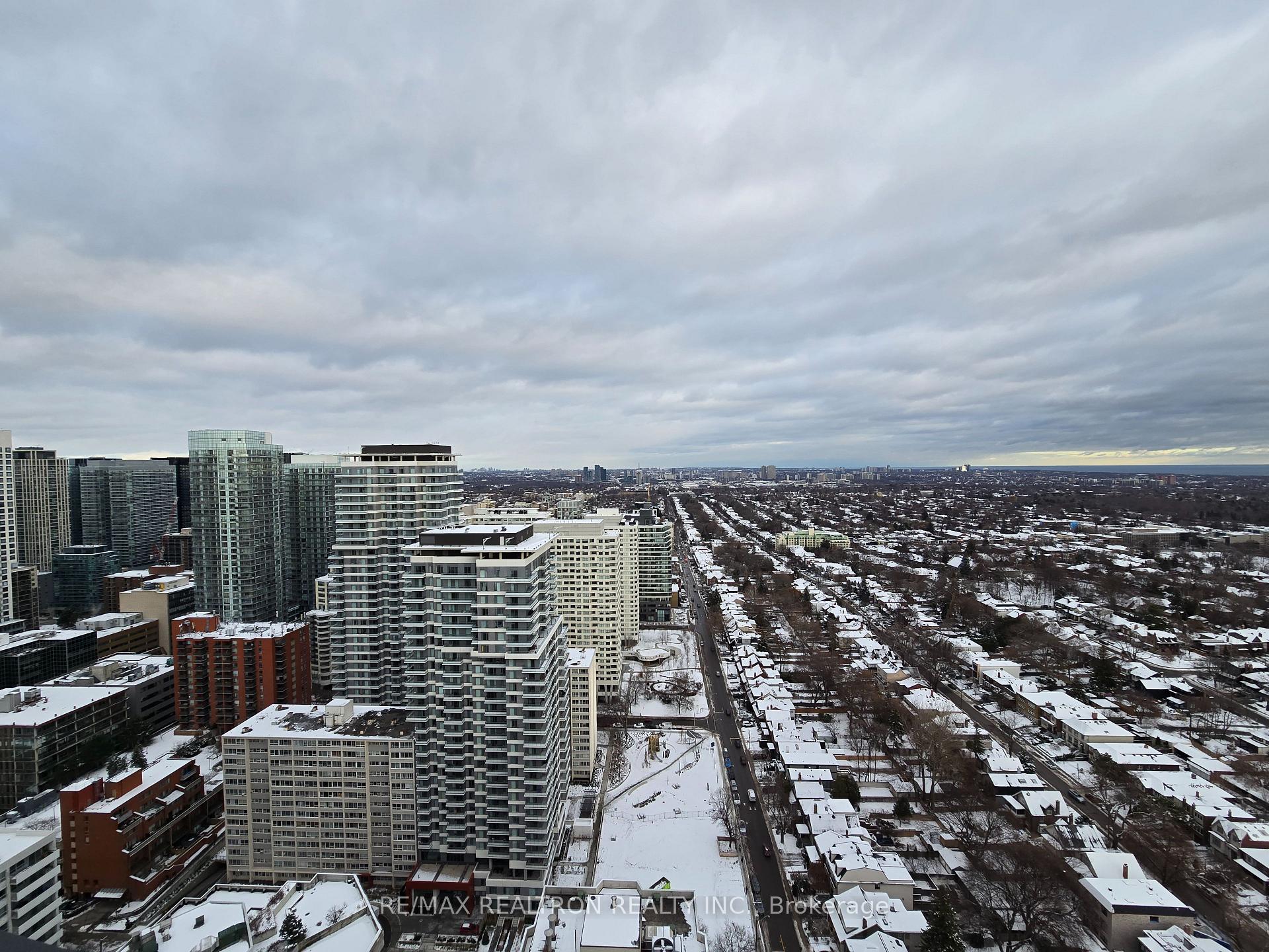 Photo 6 of Unit 3502, 20 Soudan Avenue, Toronto, Mount Pleasant West — HOMEH