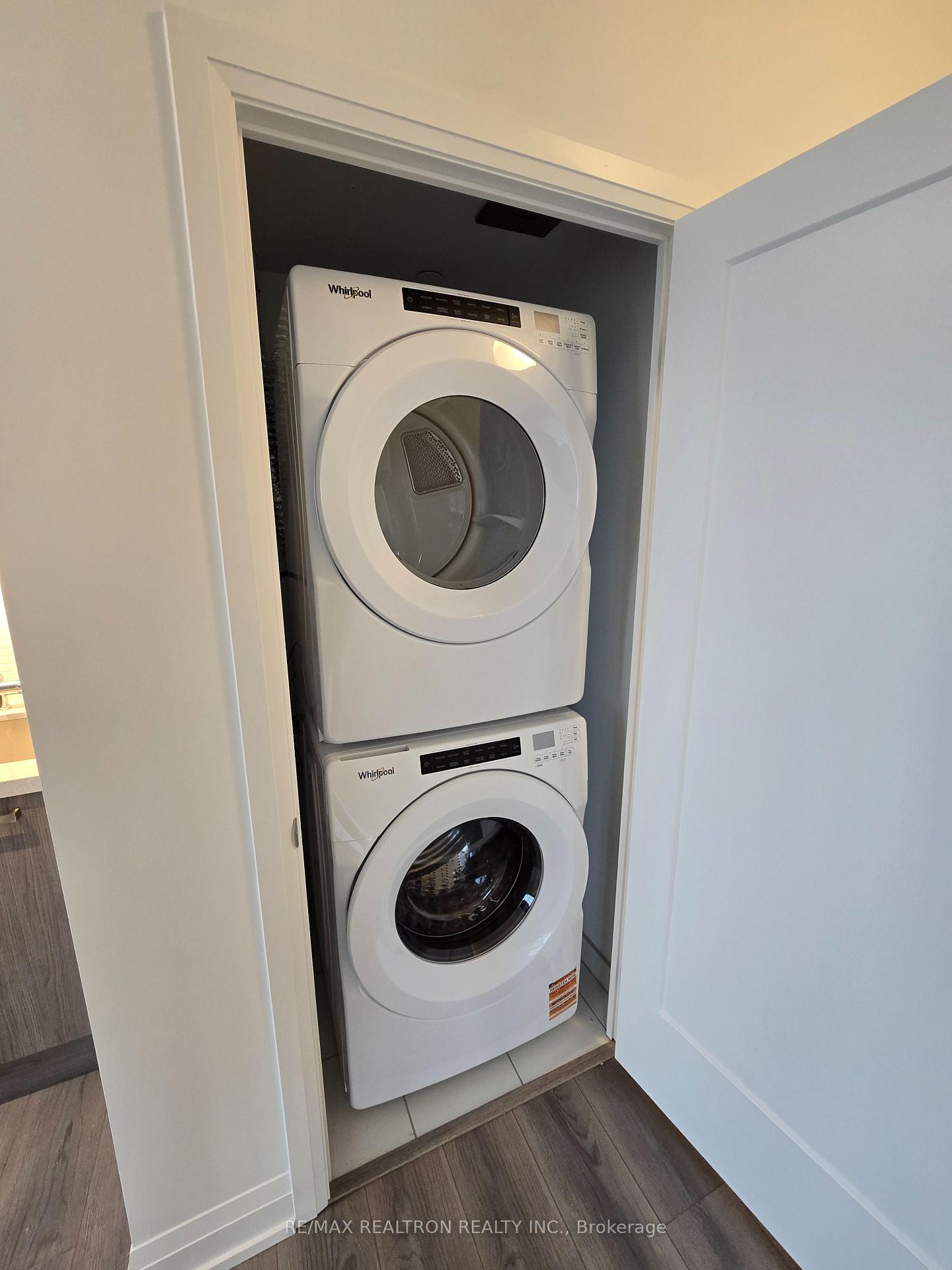 Photo 14 of Unit 3502, 20 Soudan Avenue, Toronto, Mount Pleasant West — HOMEH