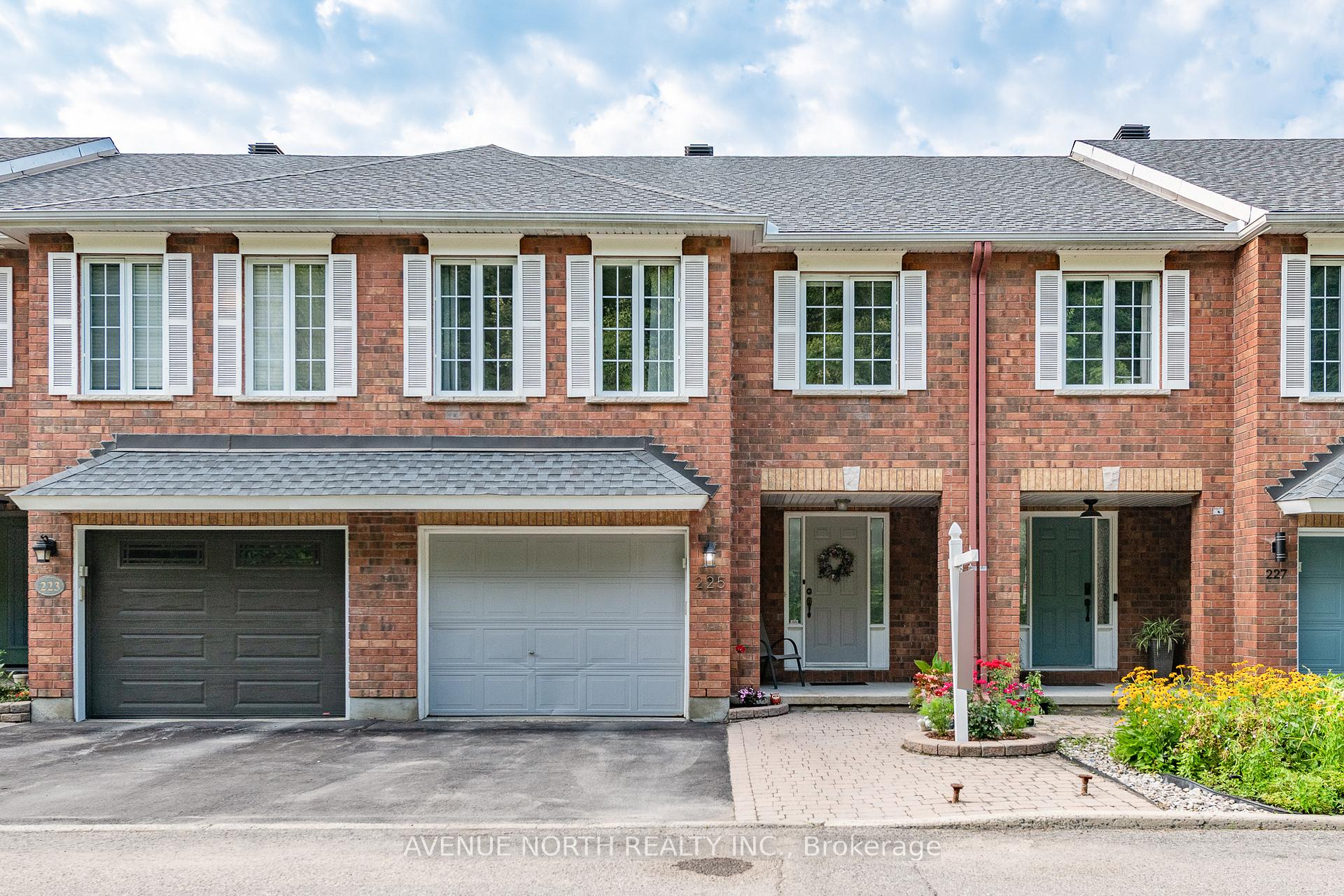 Front of 225 Gladeview Private