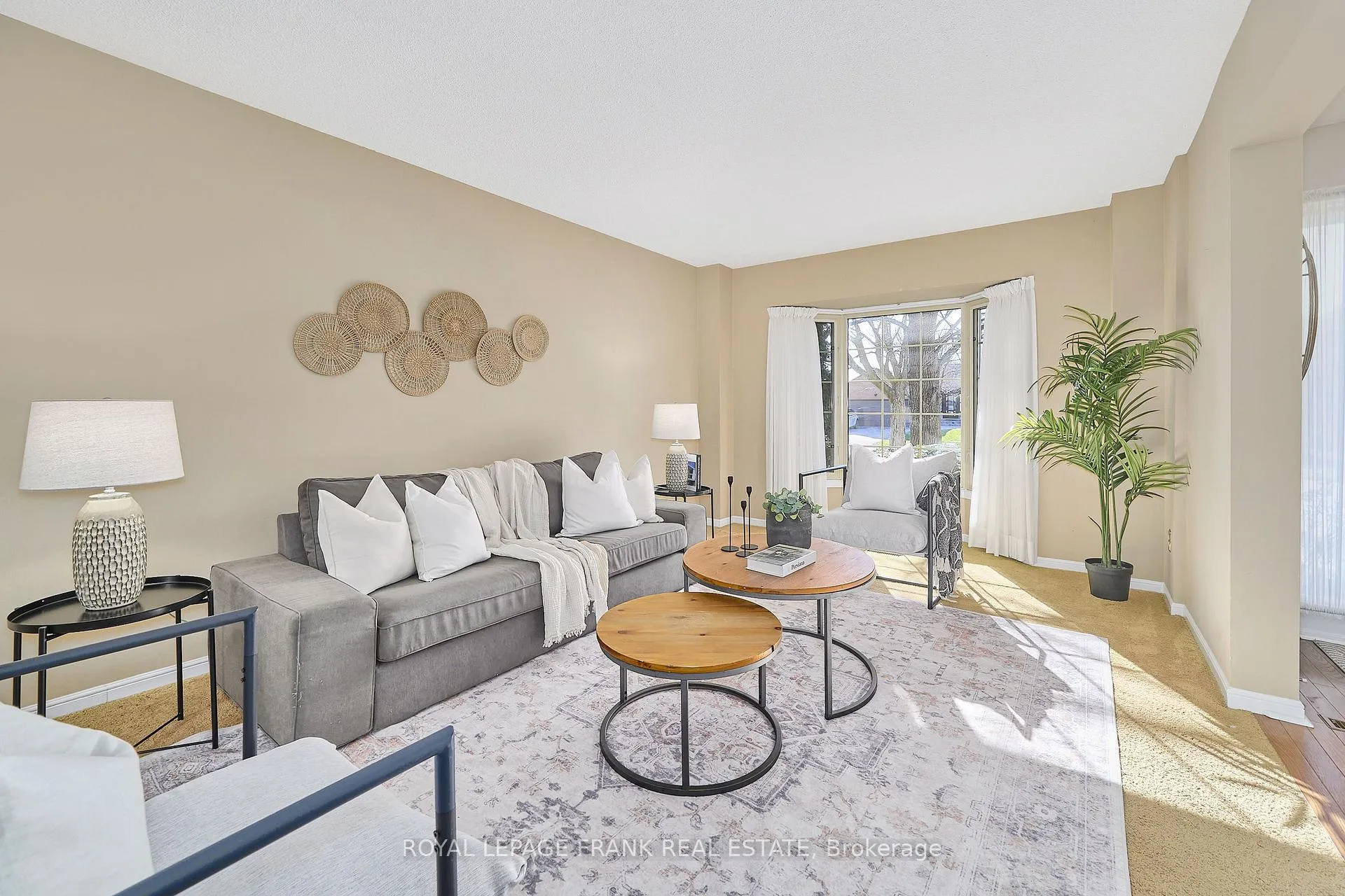 Photo 10 of 3 Hialeah Crescent, Whitby, Blue Grass Meadows — HOMEH