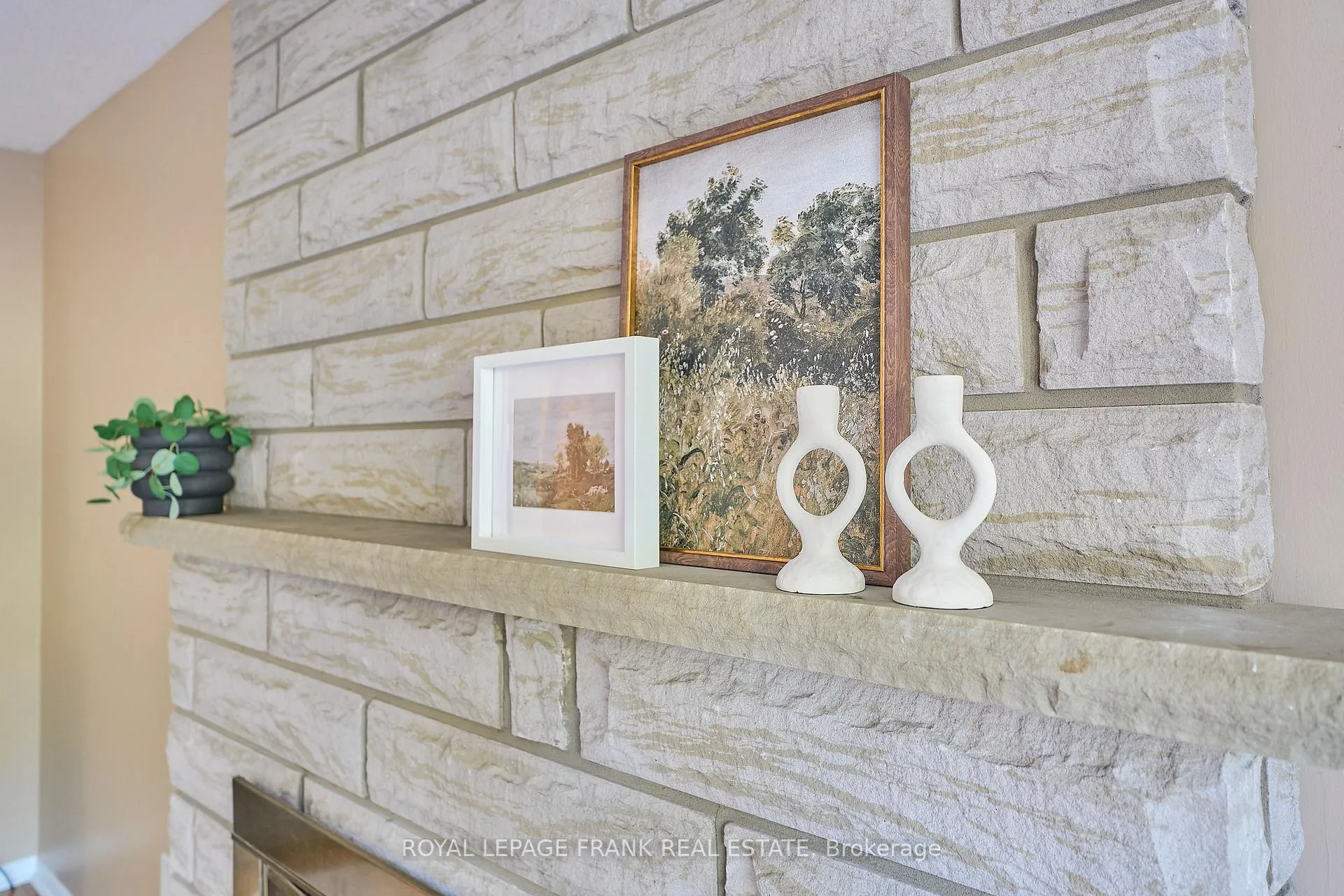 Photo 22 of 3 Hialeah Crescent, Whitby, Blue Grass Meadows — HOMEH