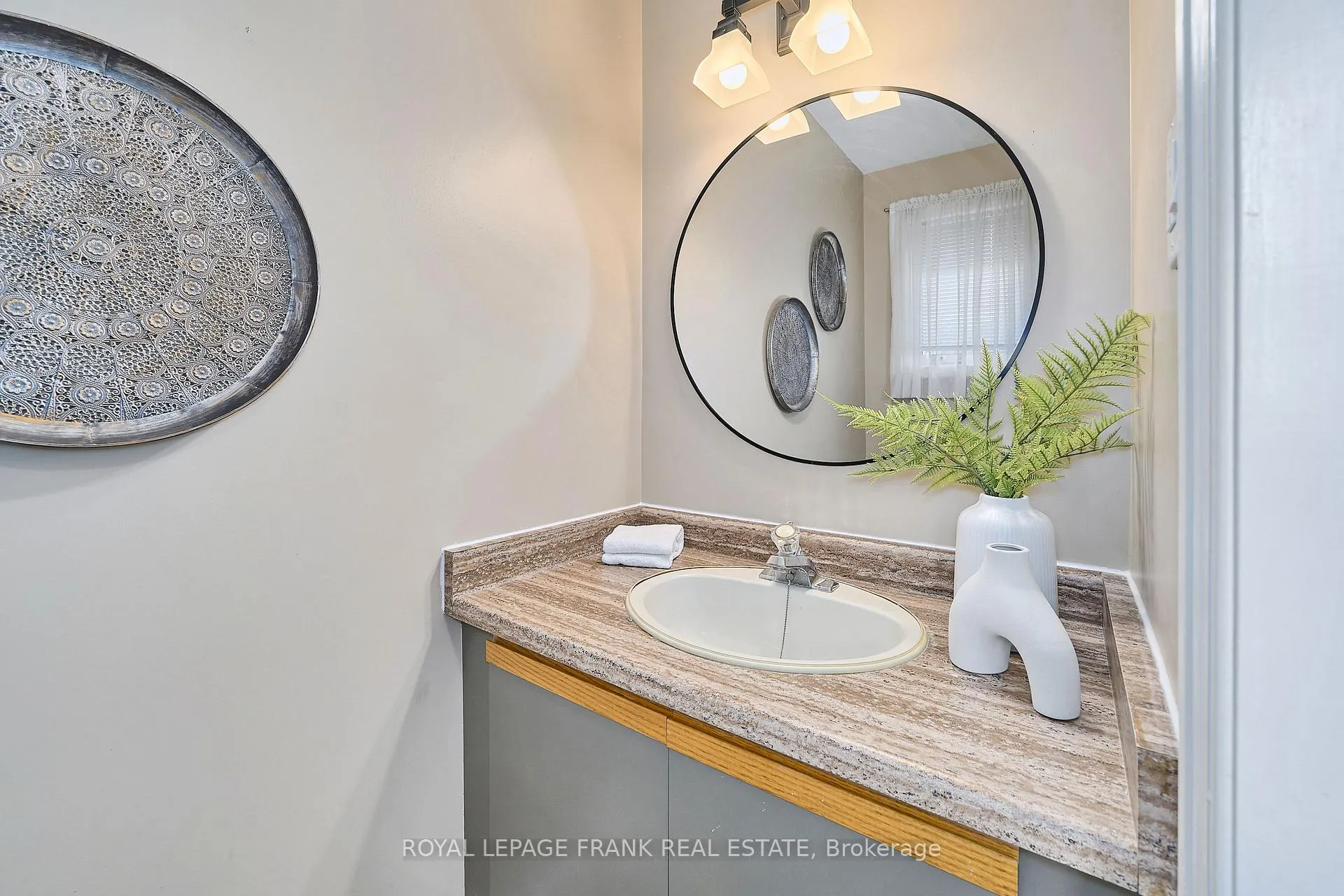 Photo 23 of 3 Hialeah Crescent, Whitby, Blue Grass Meadows — HOMEH