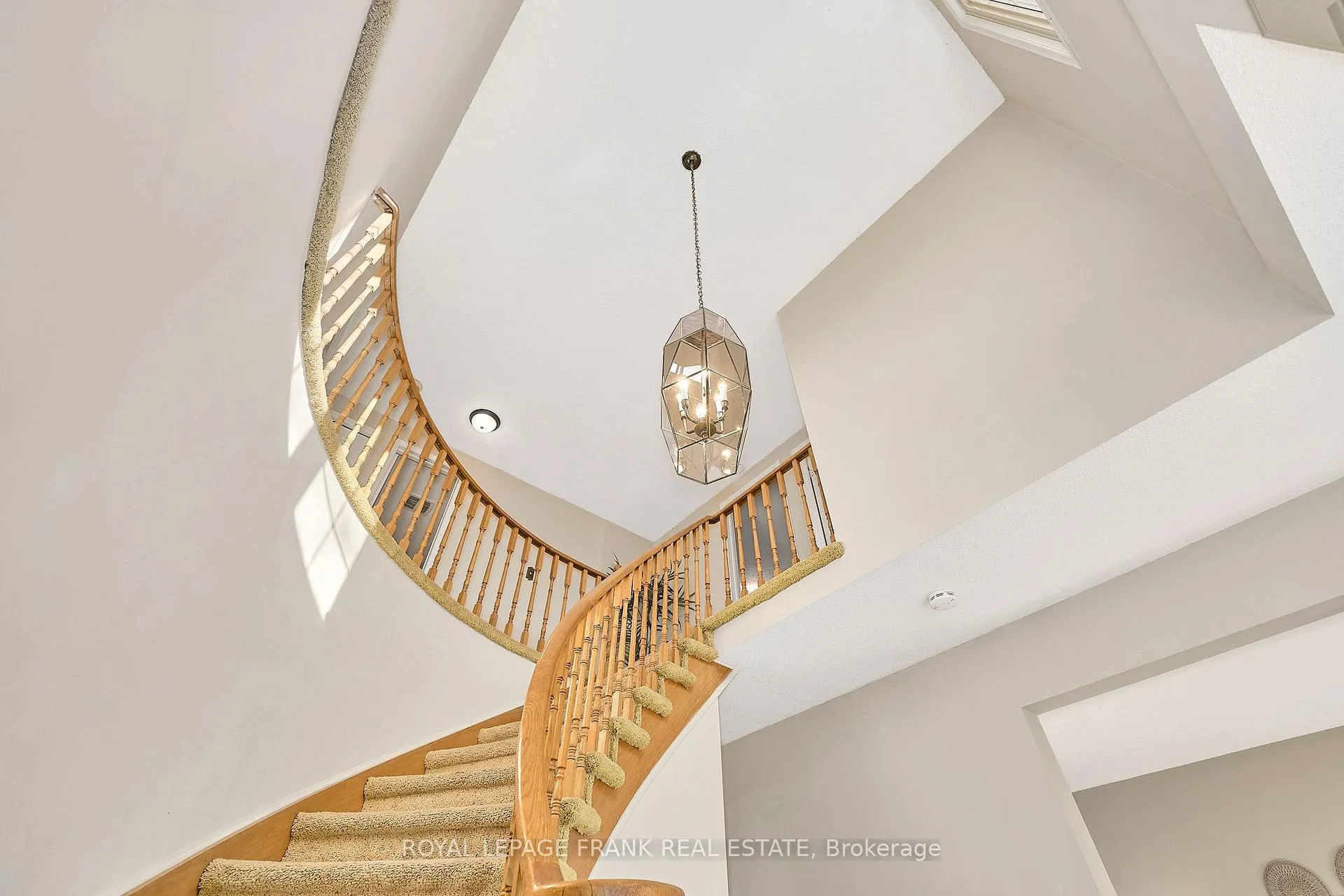 Photo 25 of 3 Hialeah Crescent, Whitby, Blue Grass Meadows — HOMEH