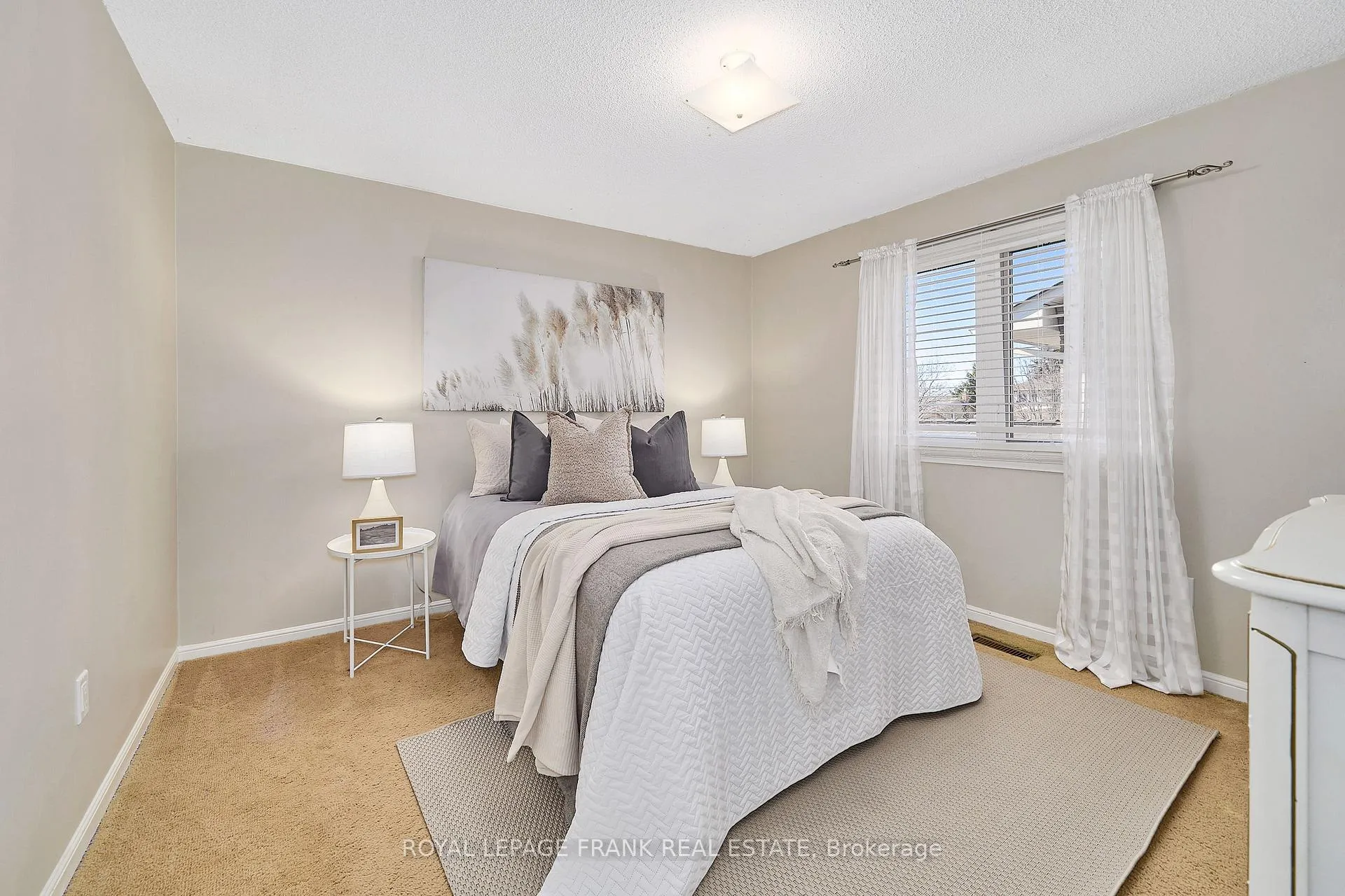 Photo 33 of 3 Hialeah Crescent, Whitby, Blue Grass Meadows — HOMEH