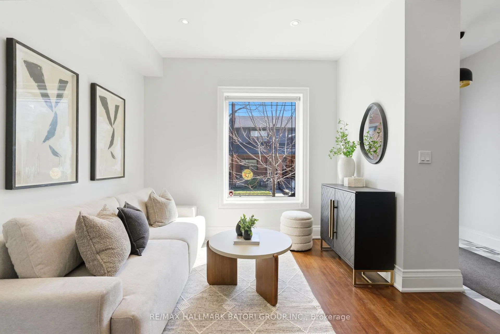 Photo 3 of 46 Melville Avenue, Toronto, The Annex — HOMEH