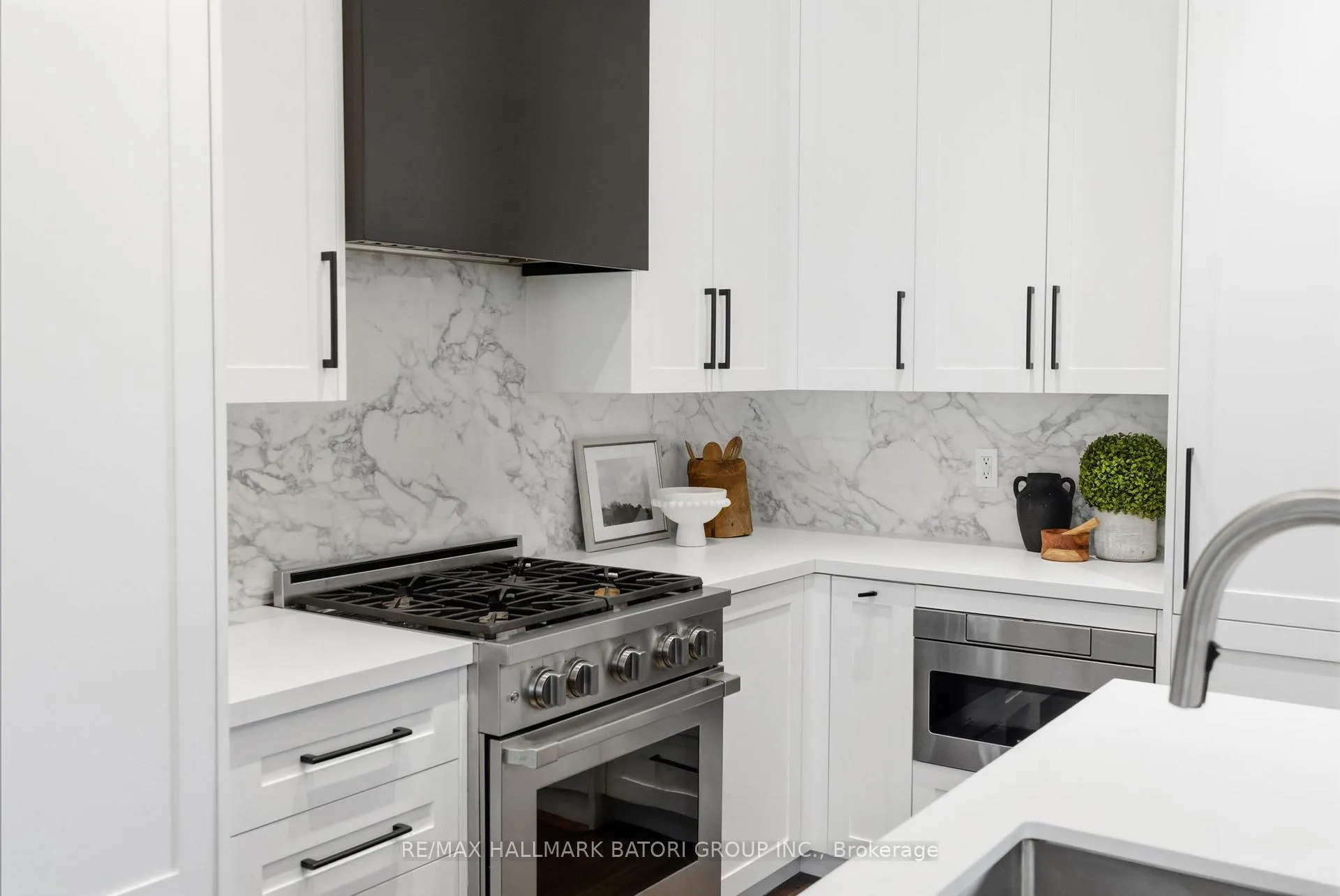 Photo 10 of 46 Melville Avenue, Toronto, The Annex — HOMEH