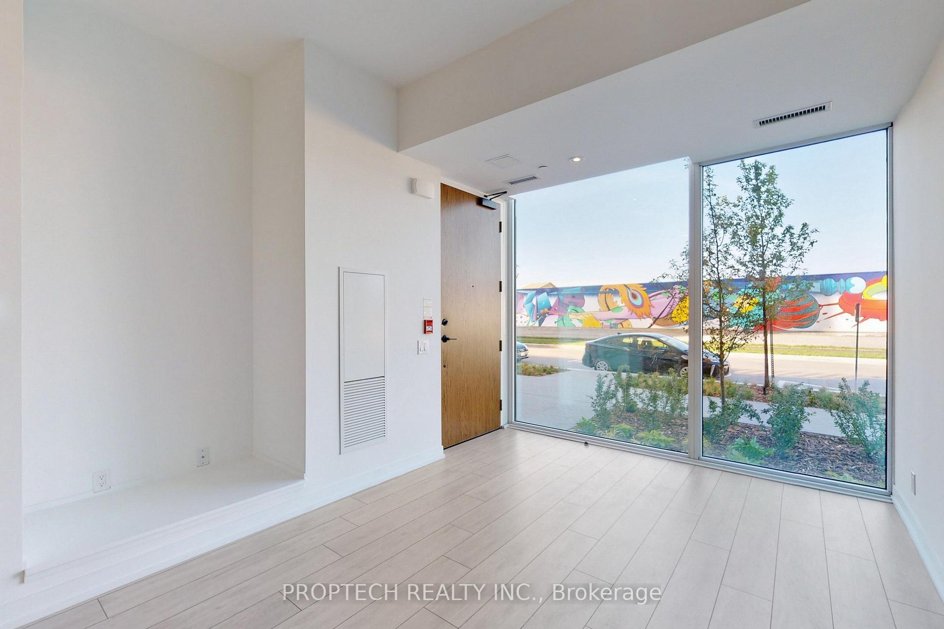 Photo 5 of Unit TH12, 7 Buttermill Avenue, Vaughan, Vaughan Corporate Centre — HOMEH
