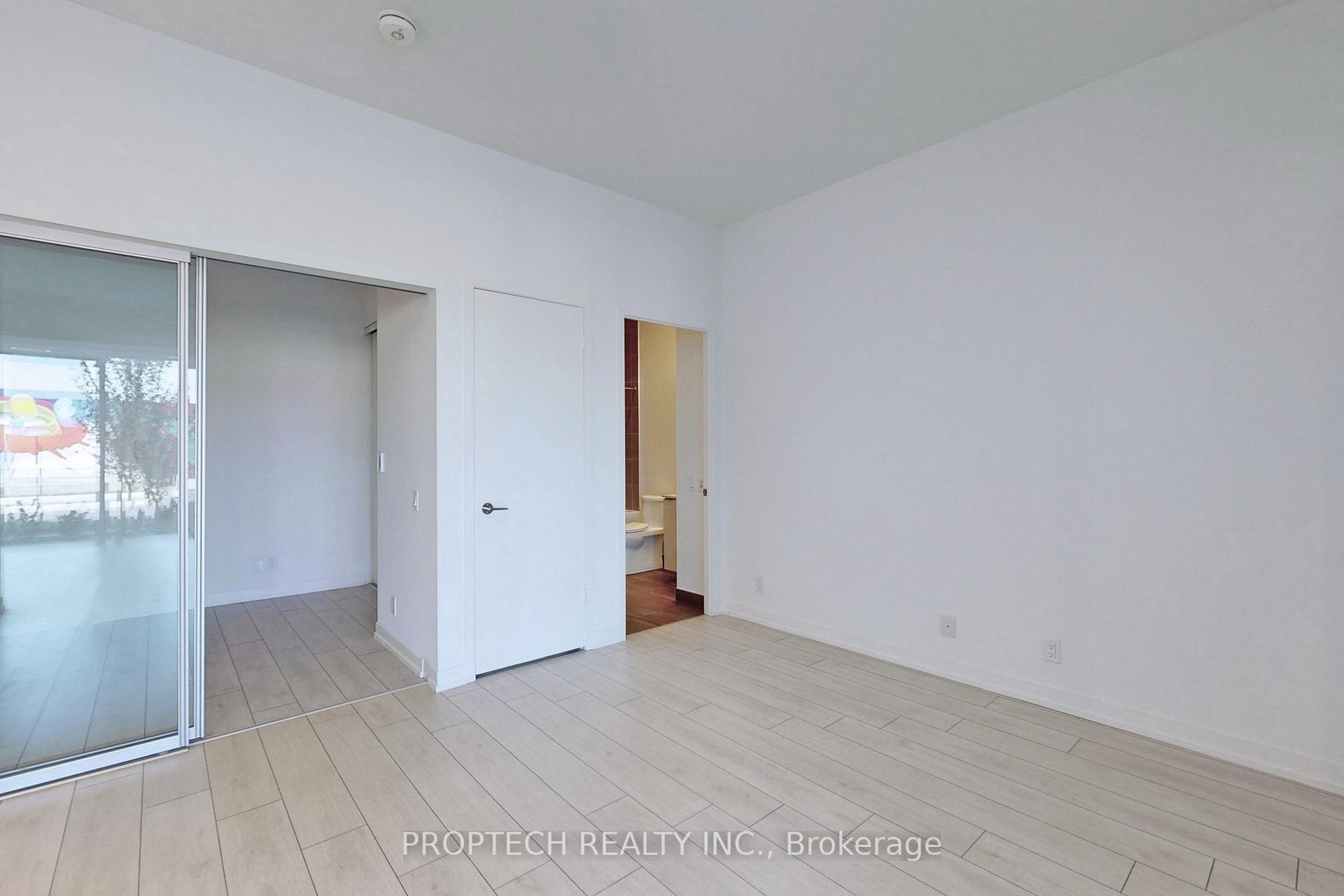 Photo 12 of Unit TH12, 7 Buttermill Avenue, Vaughan, Vaughan Corporate Centre — HOMEH