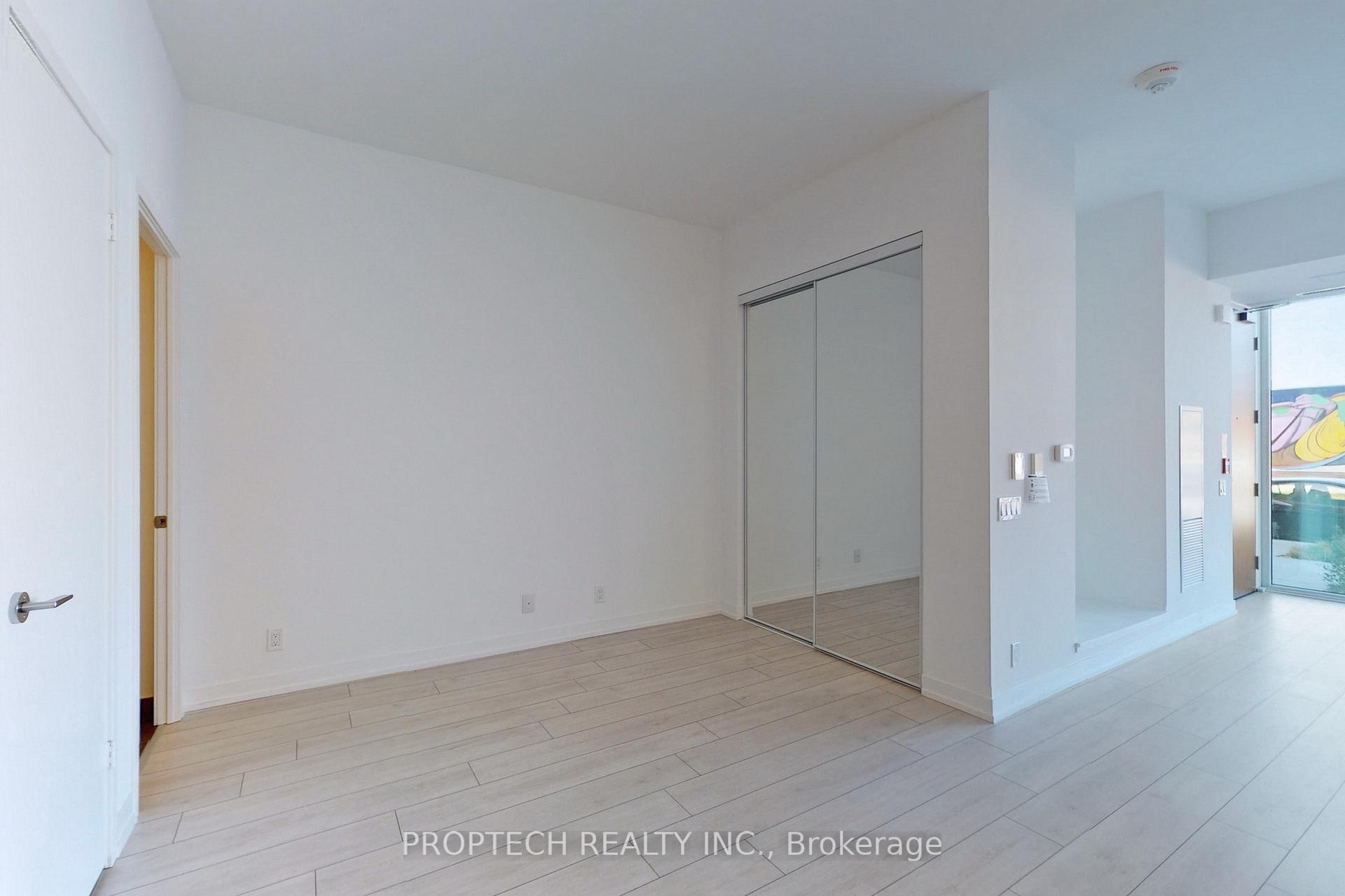 Photo 13 of Unit TH12, 7 Buttermill Avenue, Vaughan, Vaughan Corporate Centre — HOMEH