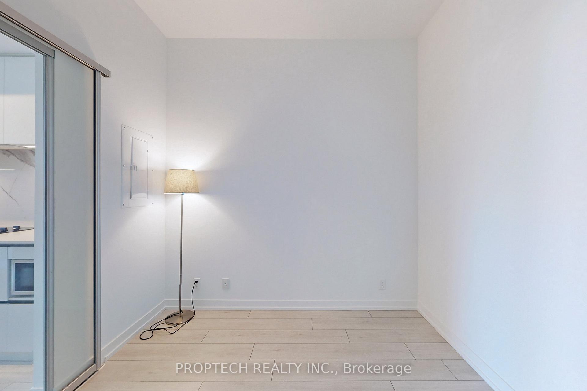 Photo 14 of Unit TH12, 7 Buttermill Avenue, Vaughan, Vaughan Corporate Centre — HOMEH