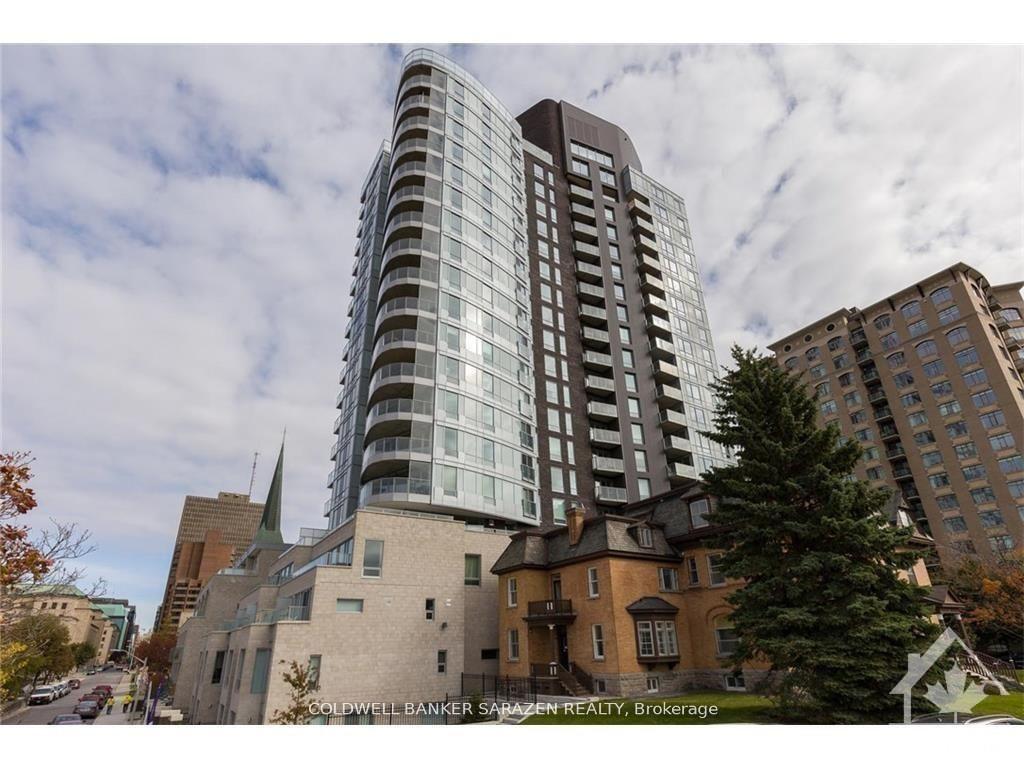 Front of Unit 1801, 428 Sparks Street