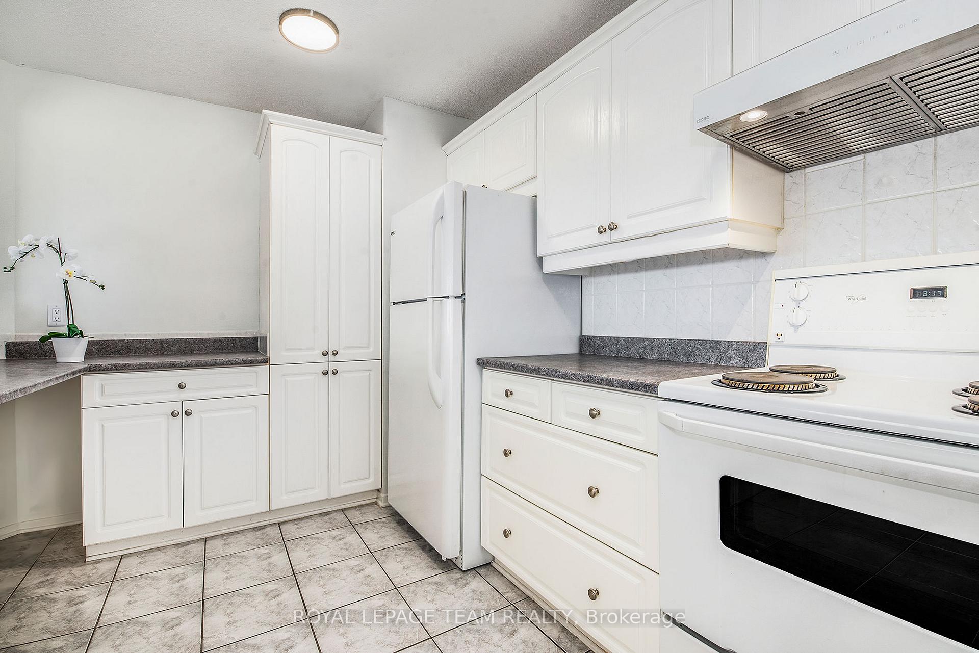 Photo 9 of Unit 804, 40 Landry Street, Ottawa, Vanier — HOMEH
