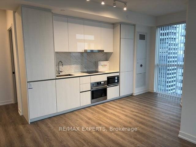 Photo 1 of Unit 4802, 8 Interchange Way, Vaughan, Vaughan Corporate Centre — HOMEH